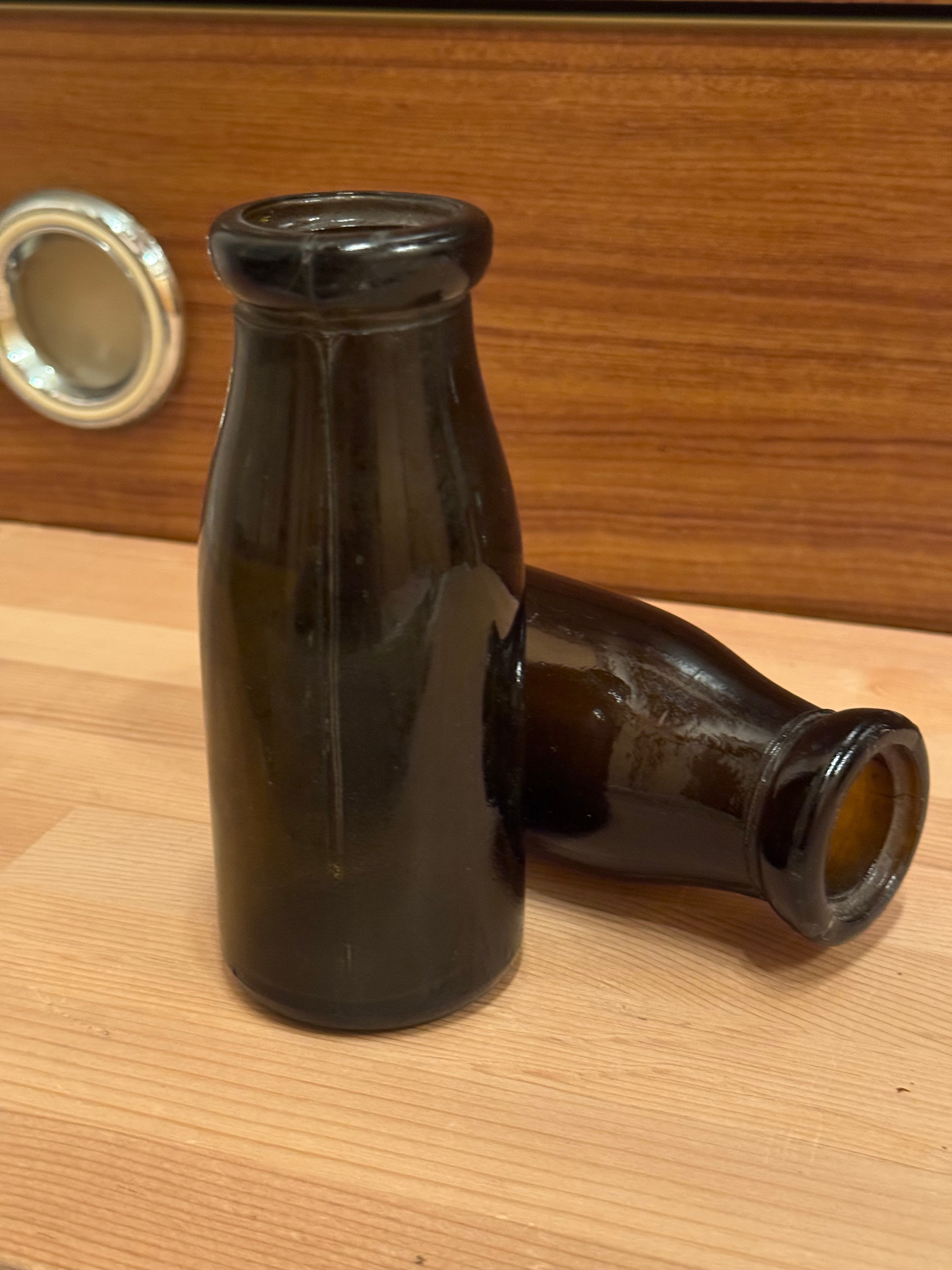 戦時下の一品＞ 黒い牛乳瓶｜信州戦争資料センター(まだ施設は無い…)