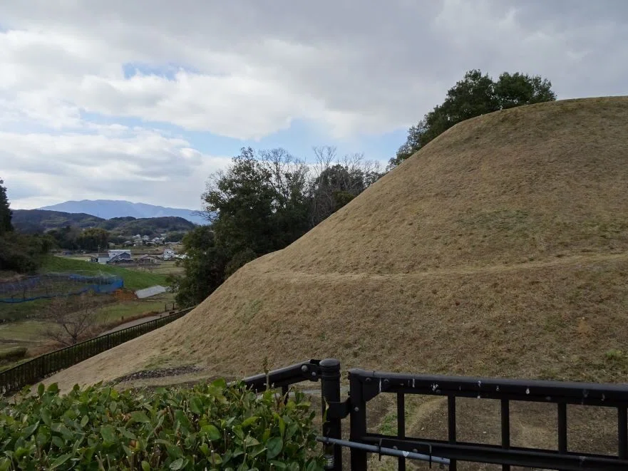 キトラ古墳から高松塚古墳まで徒歩観光した話（後編）｜Nyori