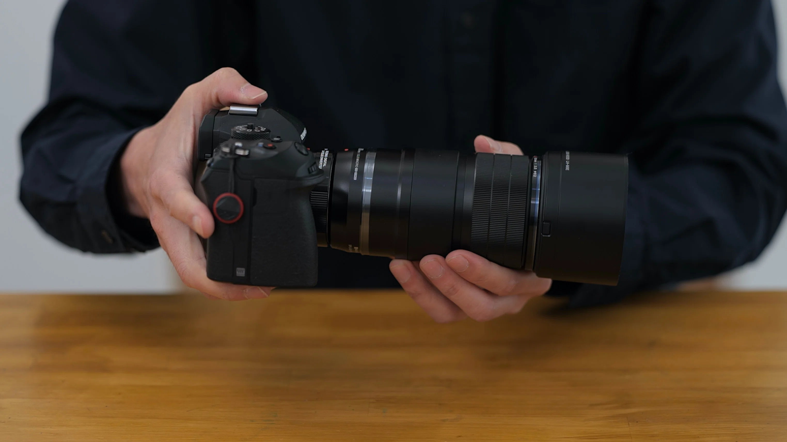 Nikonデジタル一眼レフカメラ用マクロレンズで昆虫や花の撮影に挑戦