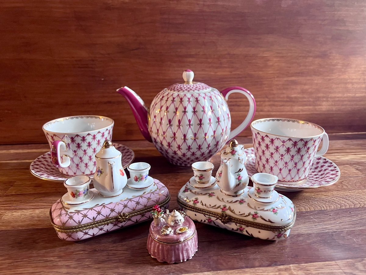 Imperial Limoges ピンク ティーカップセット（メルカリで見つけたもの 