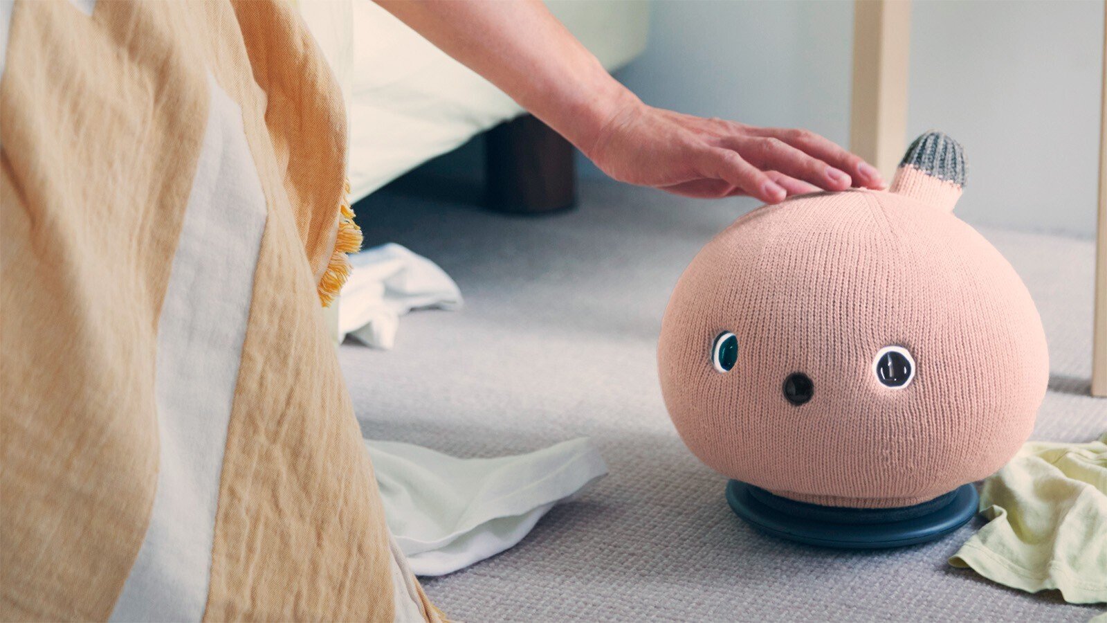 NICOBO（ニコボ）弱いロボットと人との絶妙な距離感｜やおらじ