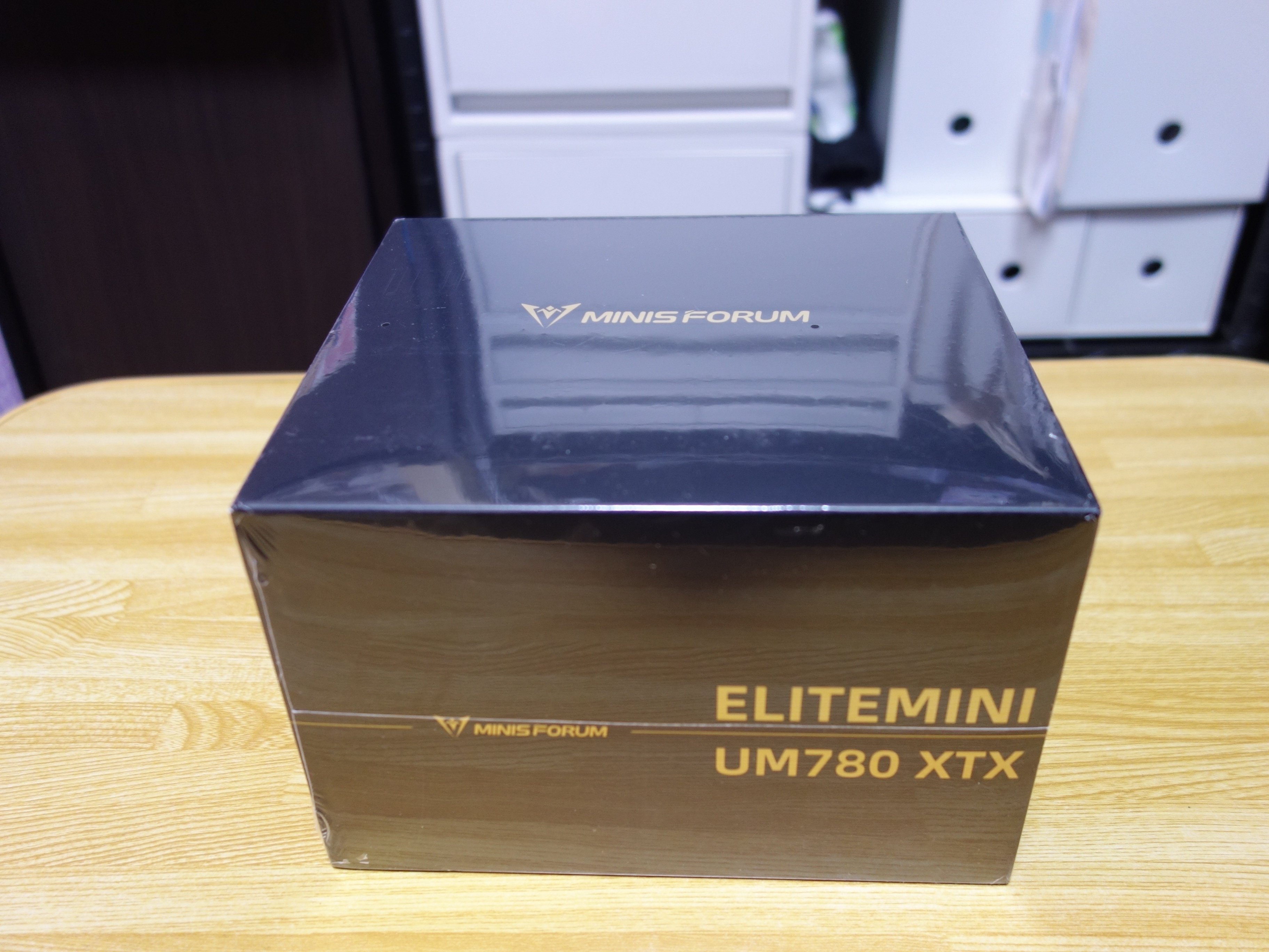 Mini PC (美品) Amazon.co.jp: MINISFORUM UM480XT ミニPC AMD Ryzen 7 4800H