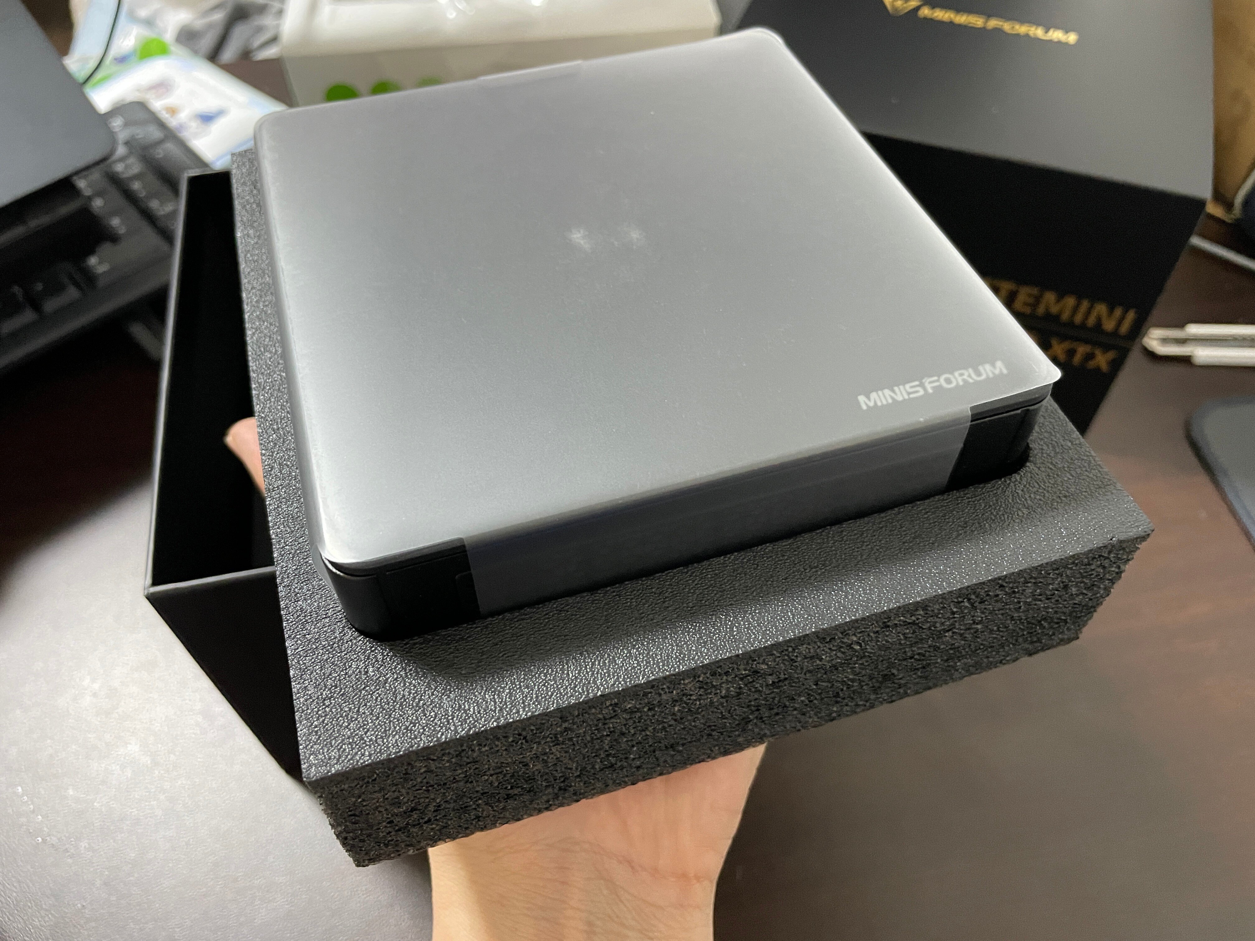 ミニPC（UM780 XTX）を買った。あとなかよし川が届いた。｜鴨芽もめ