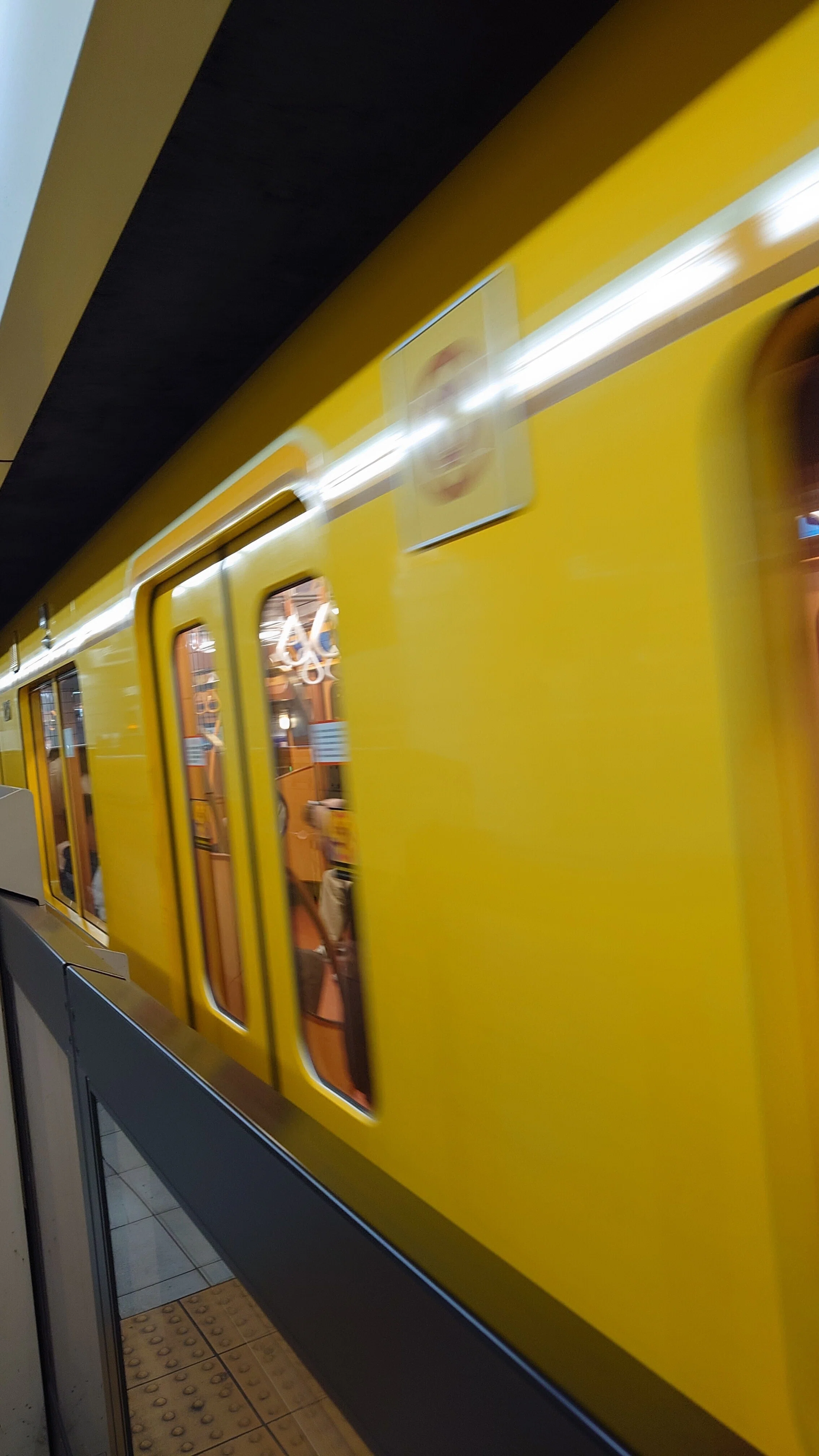 銀座線1000系（特別仕様車）｜イヌゾ