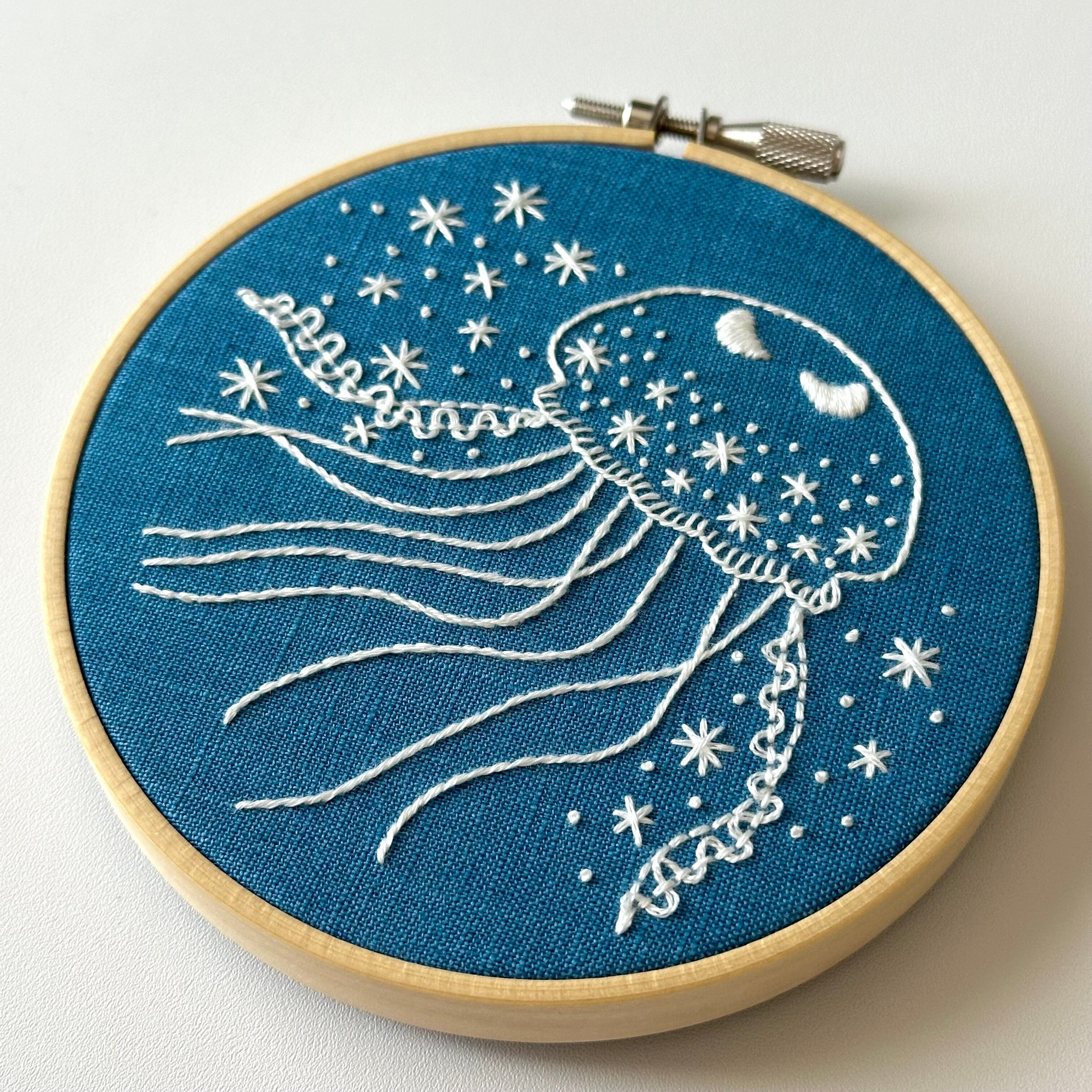 りんご】手刺繍のブックカバー✿海のクラゲたち他 - 文房具