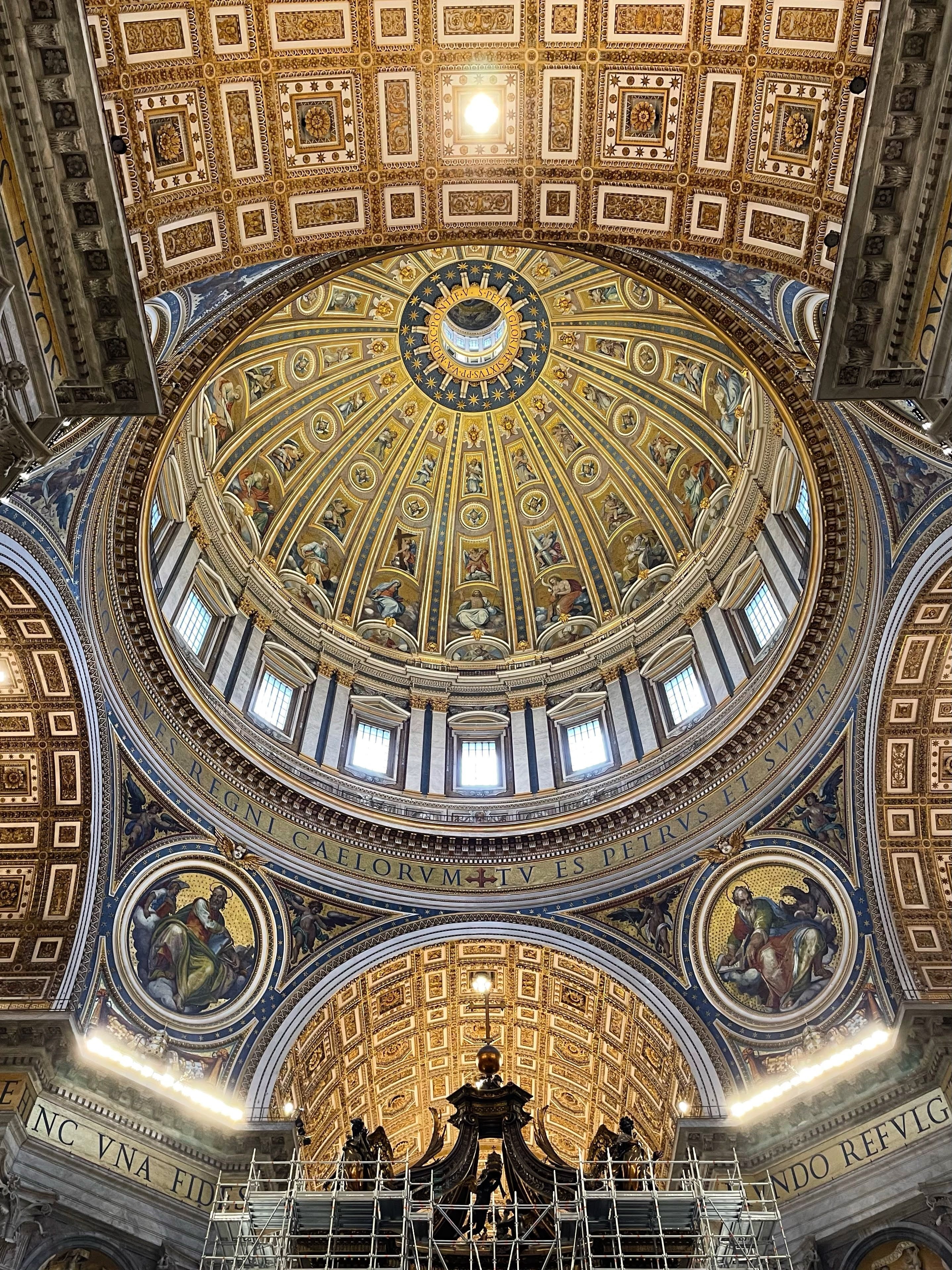 世界最小国家・バチカン市国へ、芸術と歴史を巡る旅。｜桜