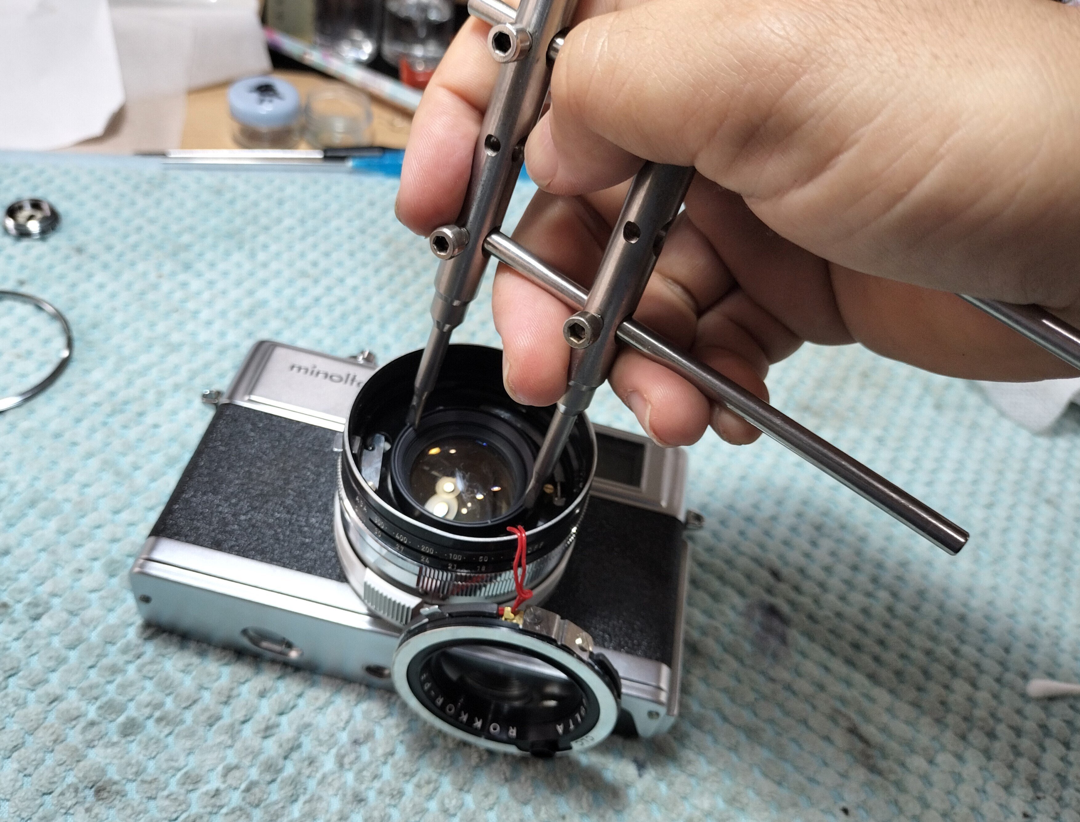 ミノルタ Hi-Matic 7sの分解|フィルムカメラ修理のアクアカメラ ミノルタ Hi-Matic 7sの分解|フィルムカメラ修理のアクアカメラ
