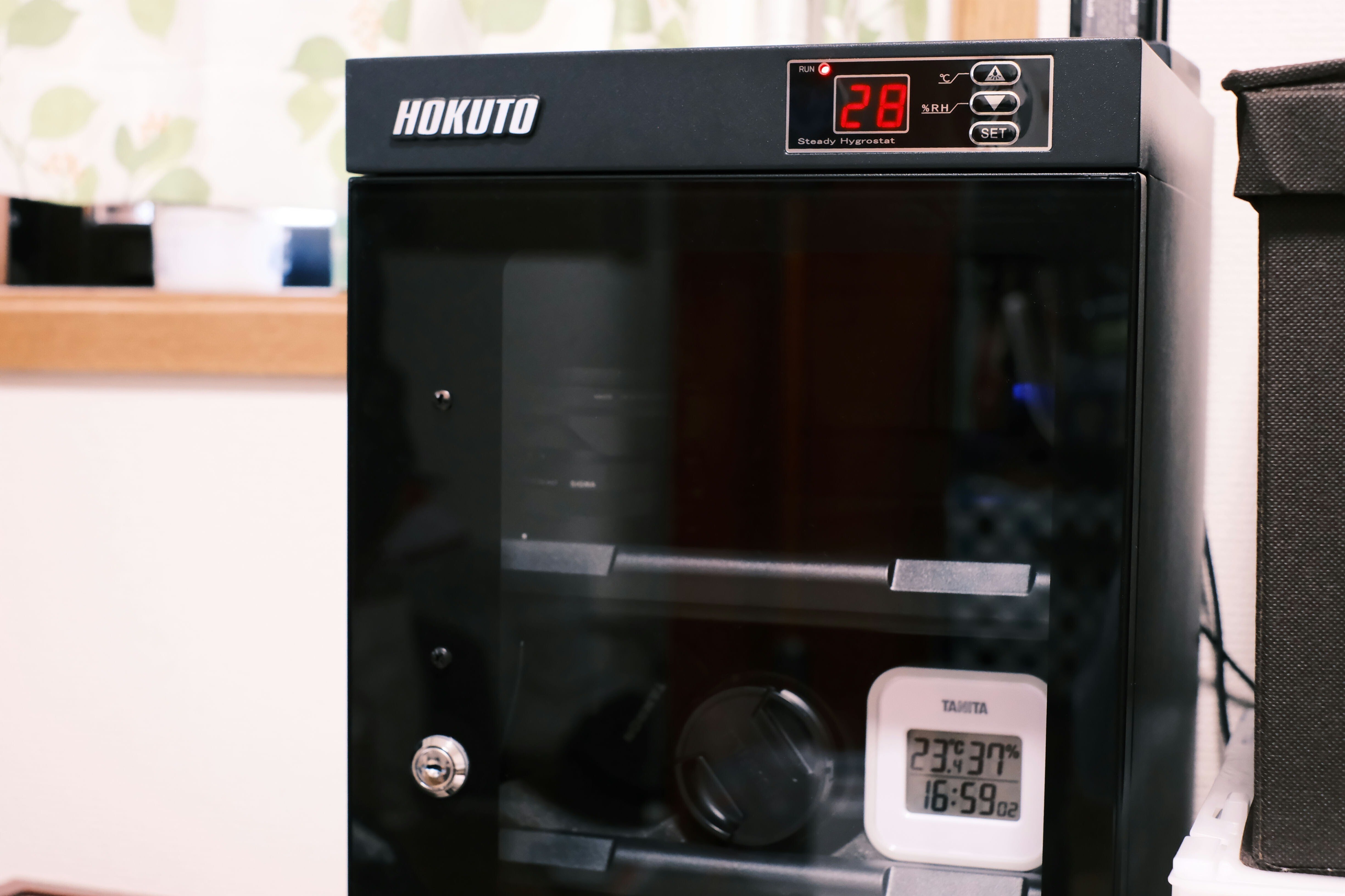 HOKUTO 防湿庫 HP-38EXレビューちょっと欠点あるけど安いから HOKUTO 防湿庫 HP-38EXレビューちょっと欠点あるけど安いから