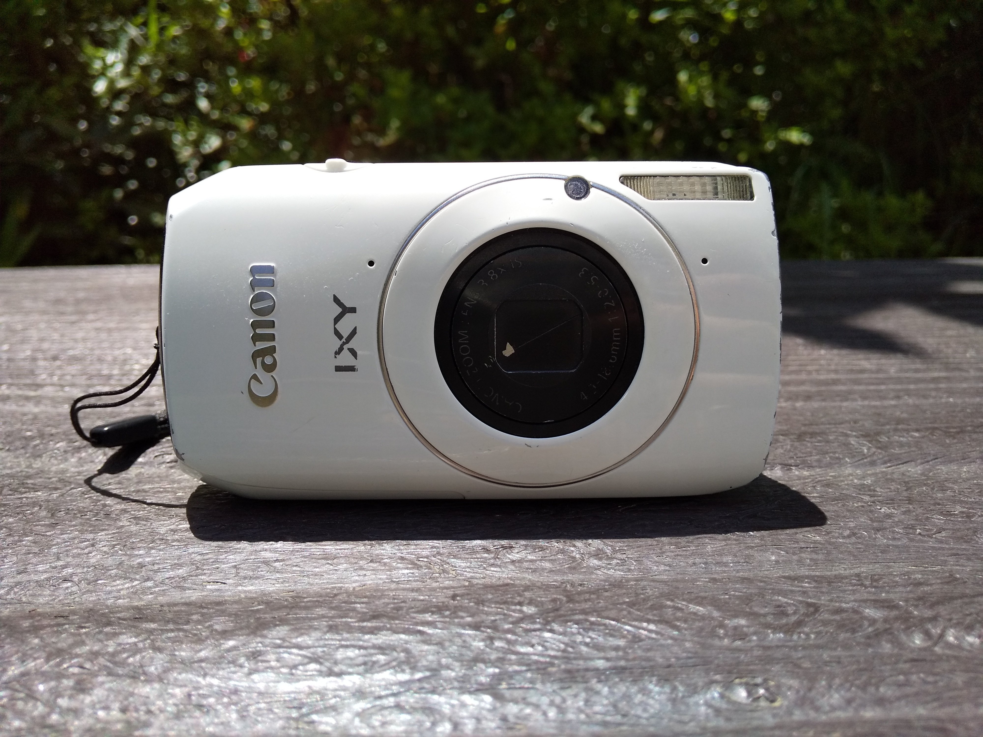 作例あり】Canon IXY30S ホワイト コンデジ