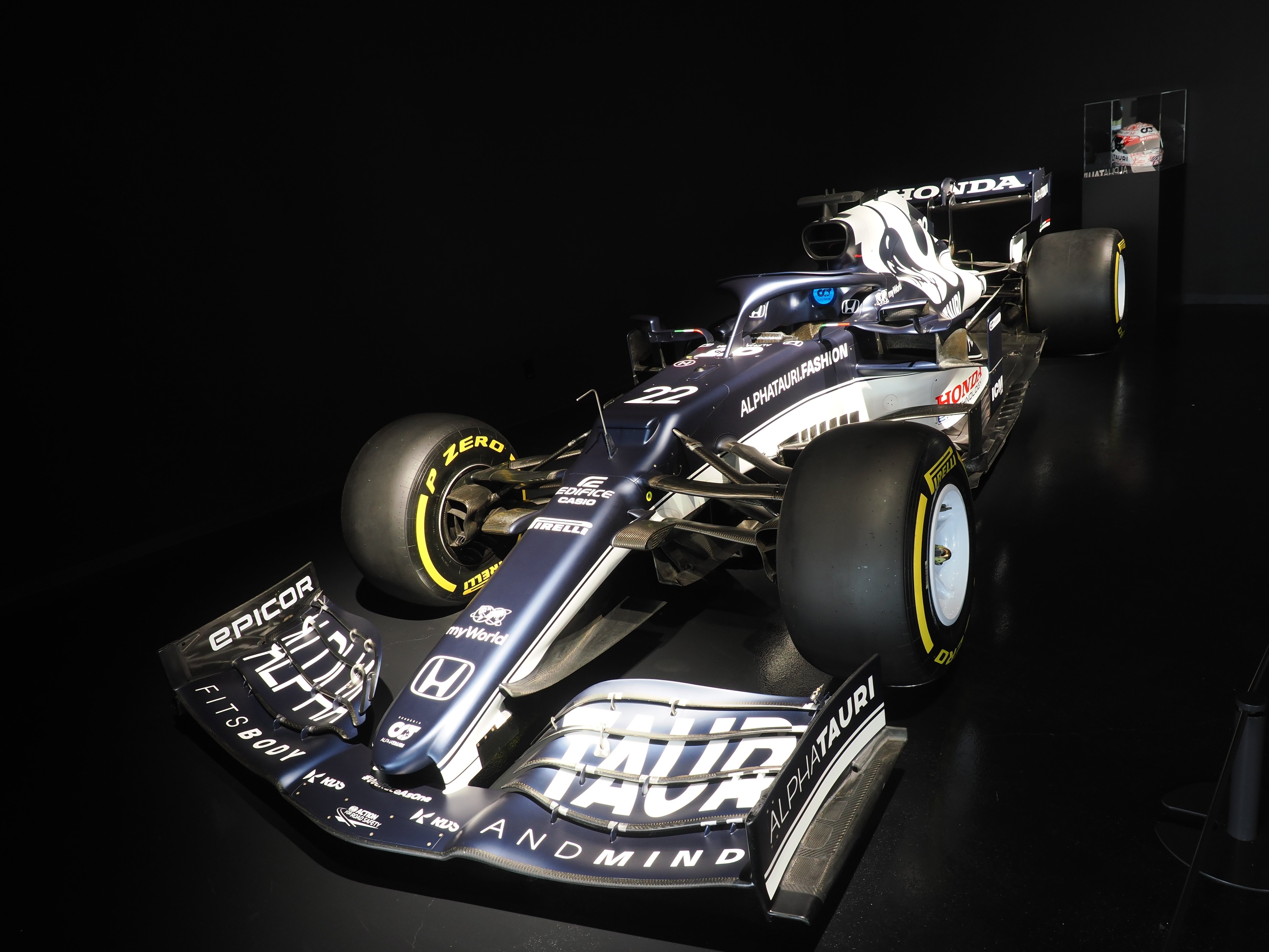 鈴鹿サーキットに歴代F1マシンなどが集結 ── モータースポーツ