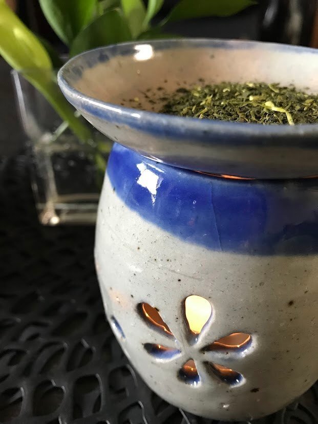 愛用している長女の陶芸作品 茶香炉｜jewelymama