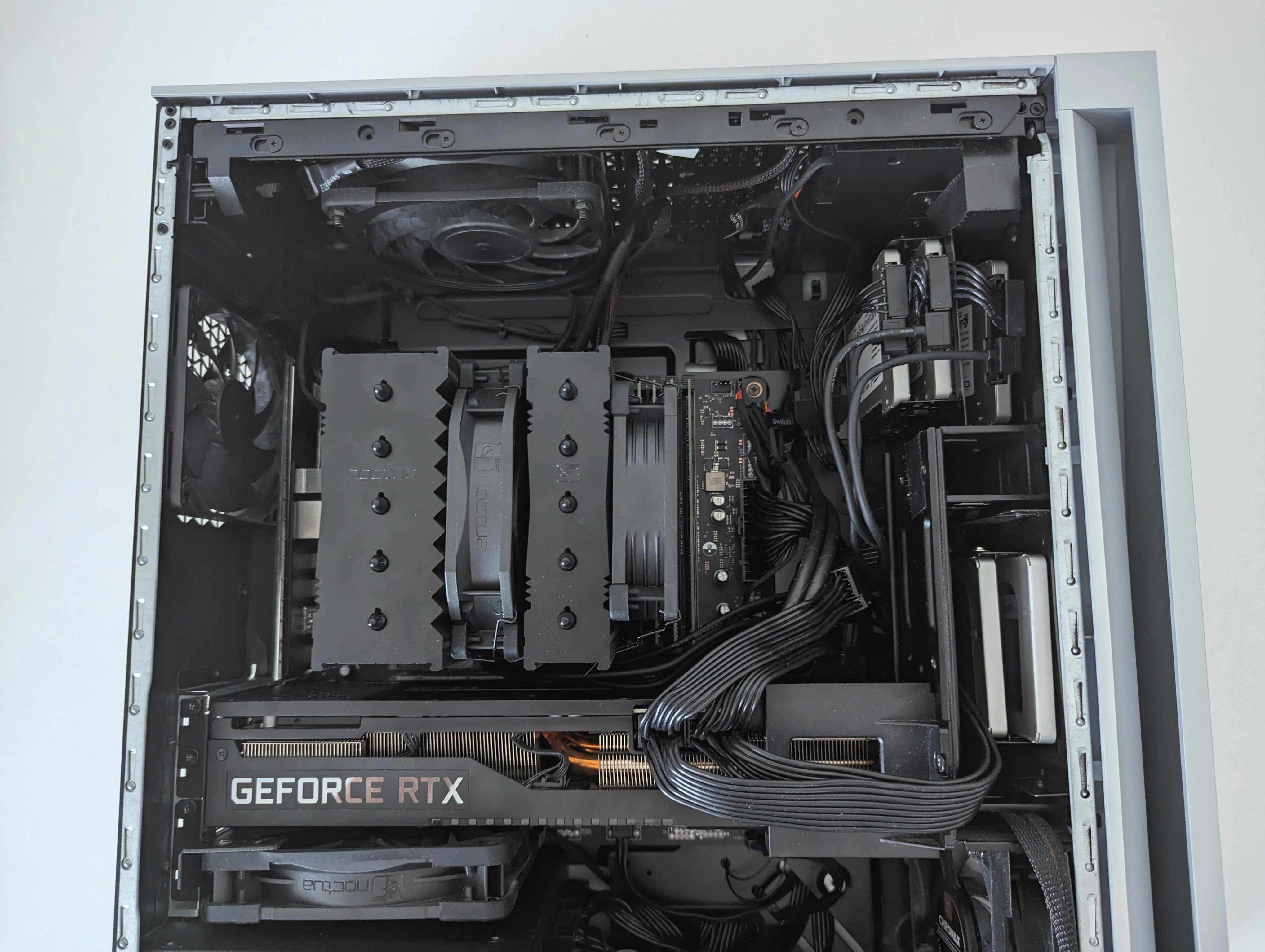 HP ENVY TE02　PCケース　マザーボード Z790 メインPCを更新した｜へるにゃん