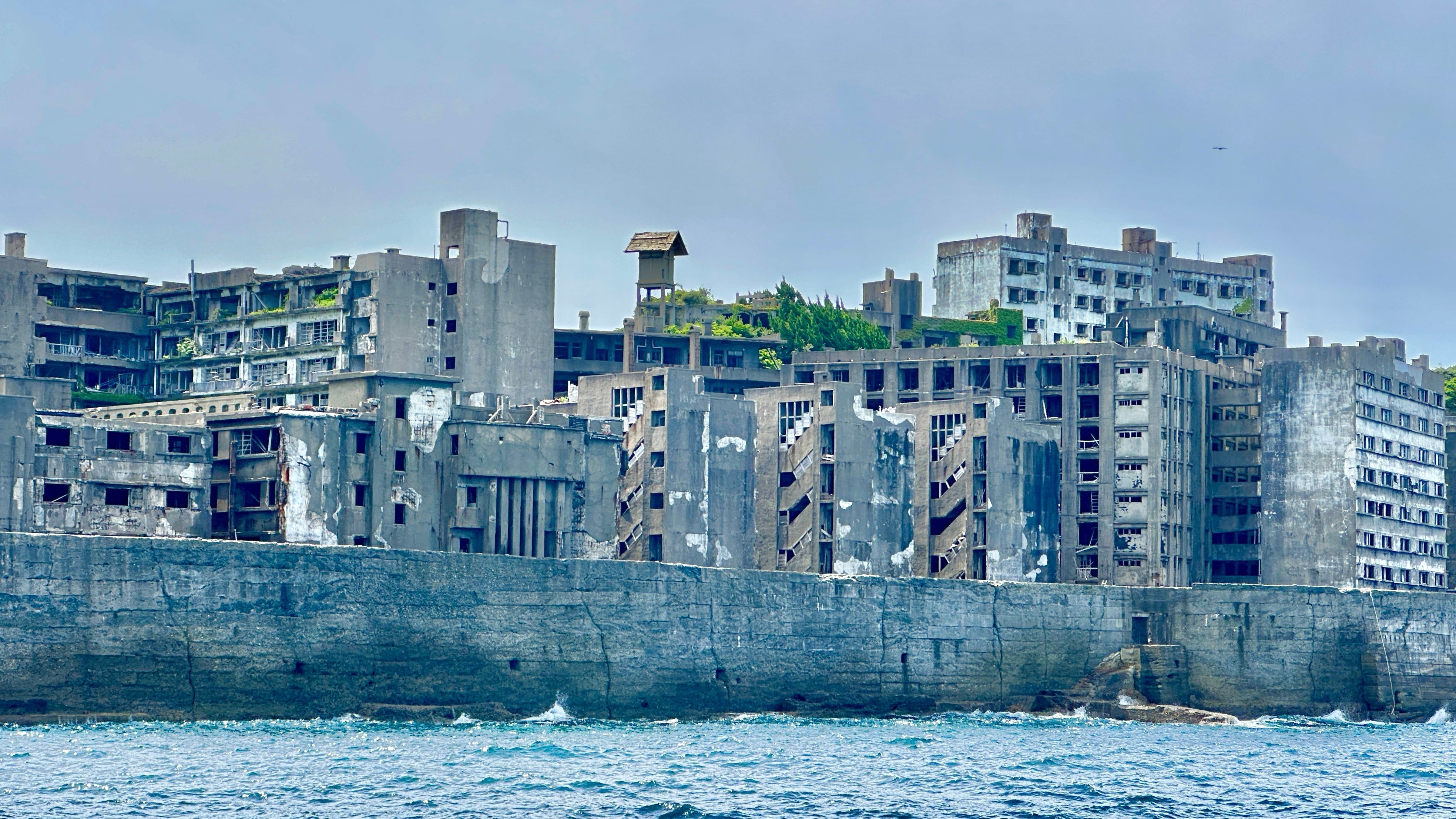 長崎時間.jp】第1回 軍艦島の記憶：日本の産業革命を支えた島の