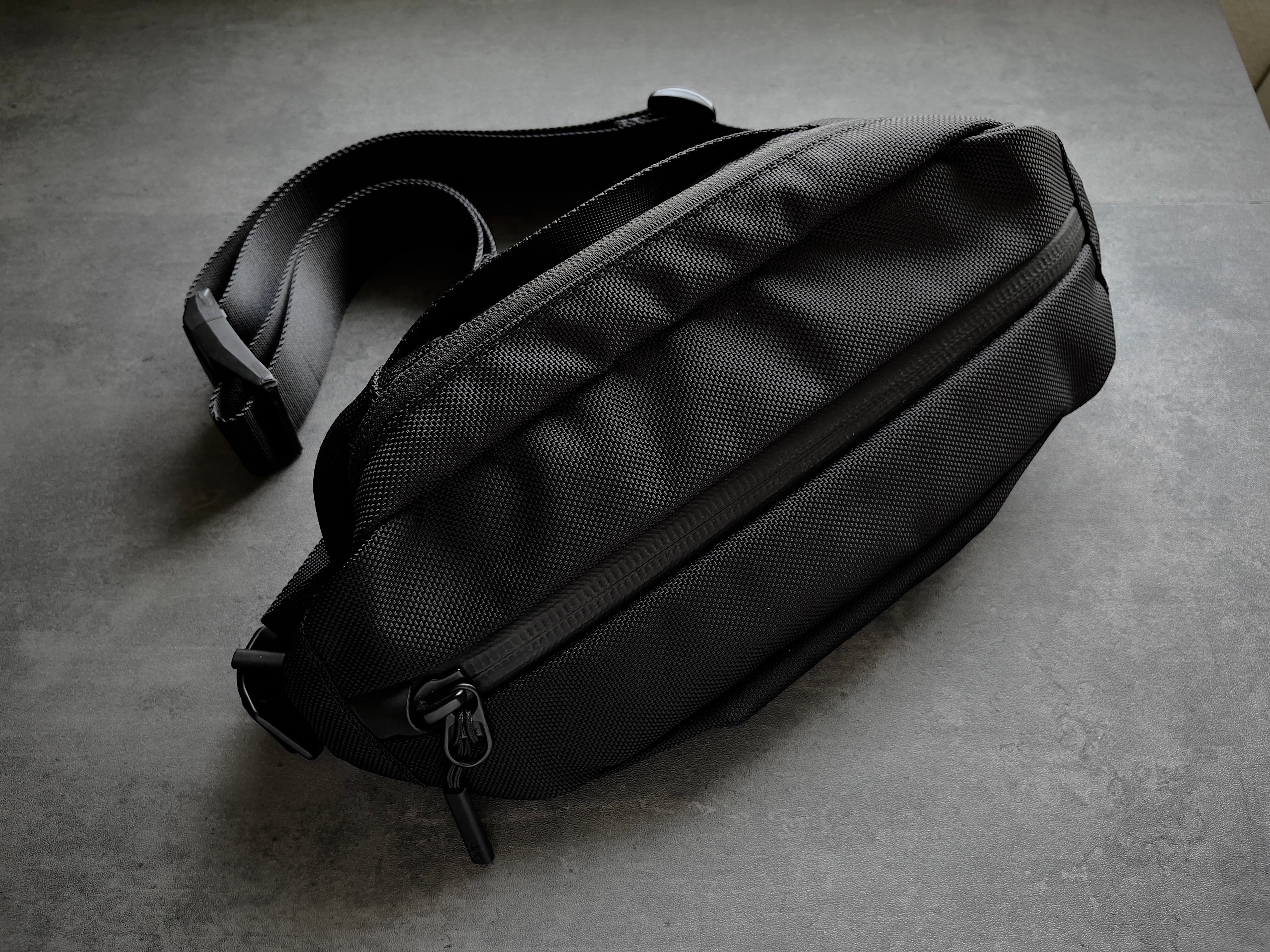 おすすめのスリングバッグ Aer City Sling 2｜Shu / ND18 - Apple, Gadget