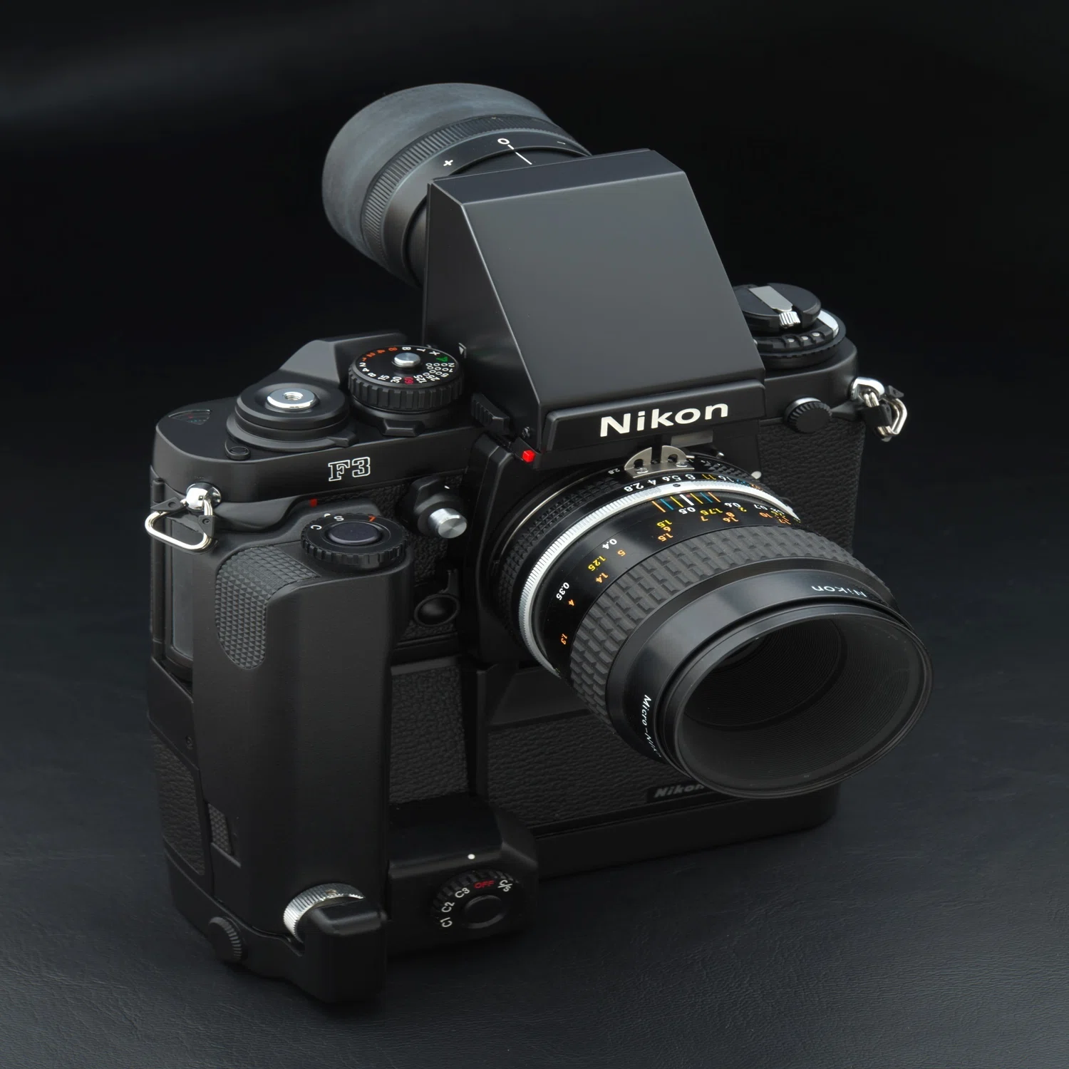 一眼レフの到達点「Nikon F3」｜フユキ／西川冬旗