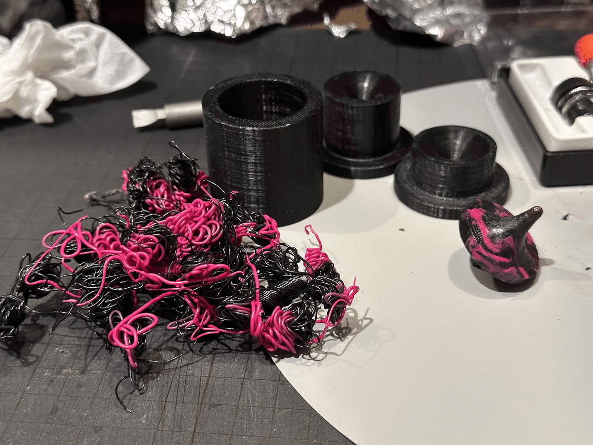 FFF式3Dプリンタで作った型と廃プラで圧縮成形｜ysk 