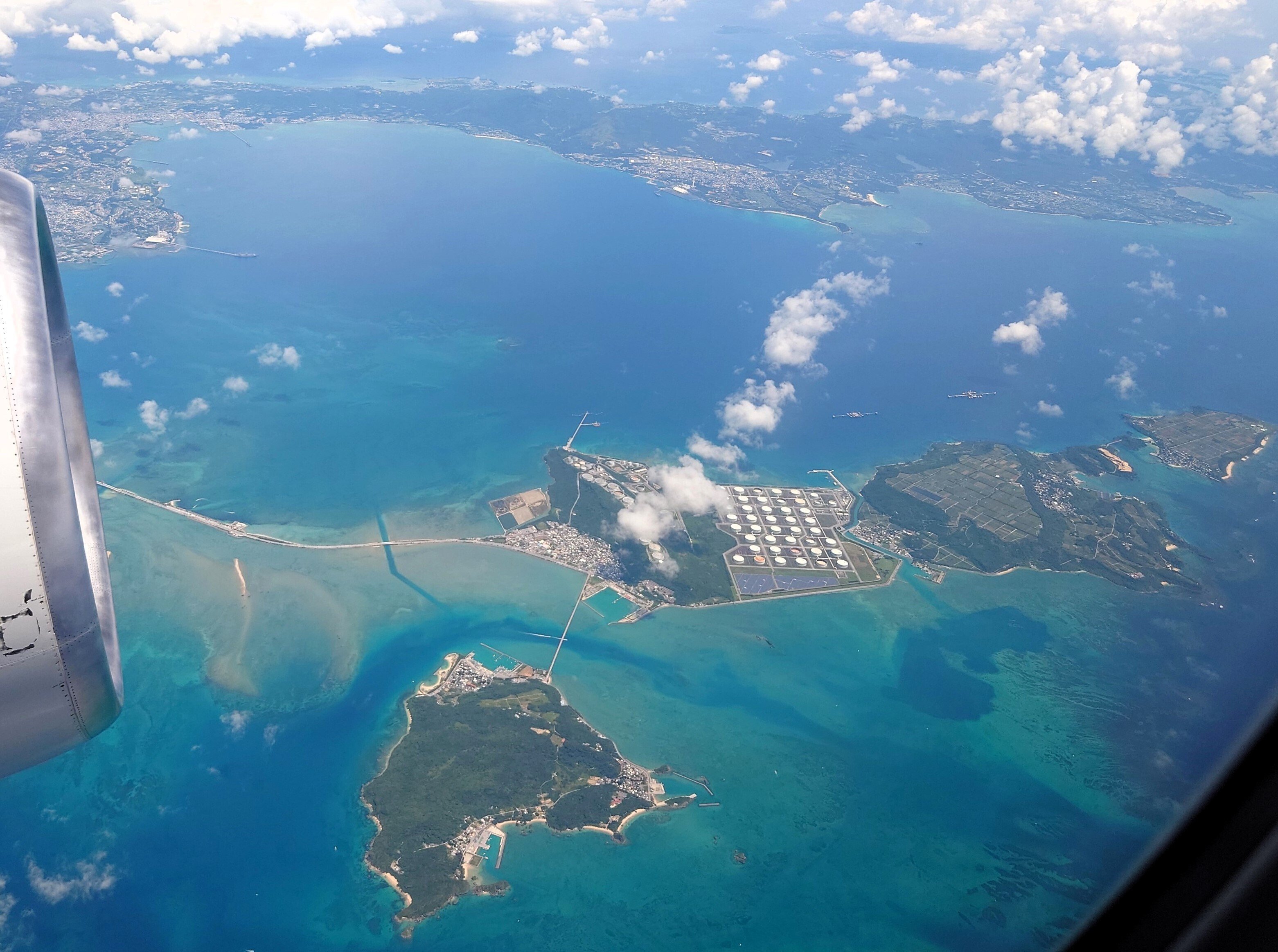 沖縄県航空写真集　ふるさと飛行 昔の沖縄の空撮写真集『大那覇市』と『ふるさと飛行』 | おもキャン