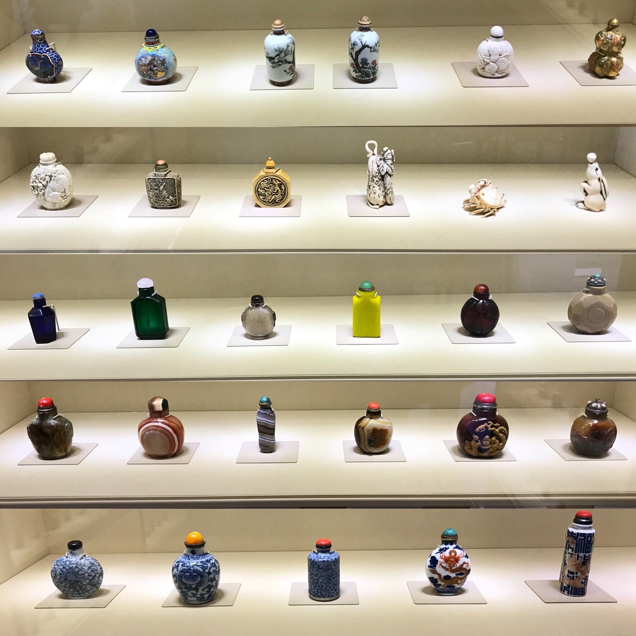 大阪市立東洋陶磁美術館で出会った「鼻煙壷」の魅力 【記憶に残る一枚