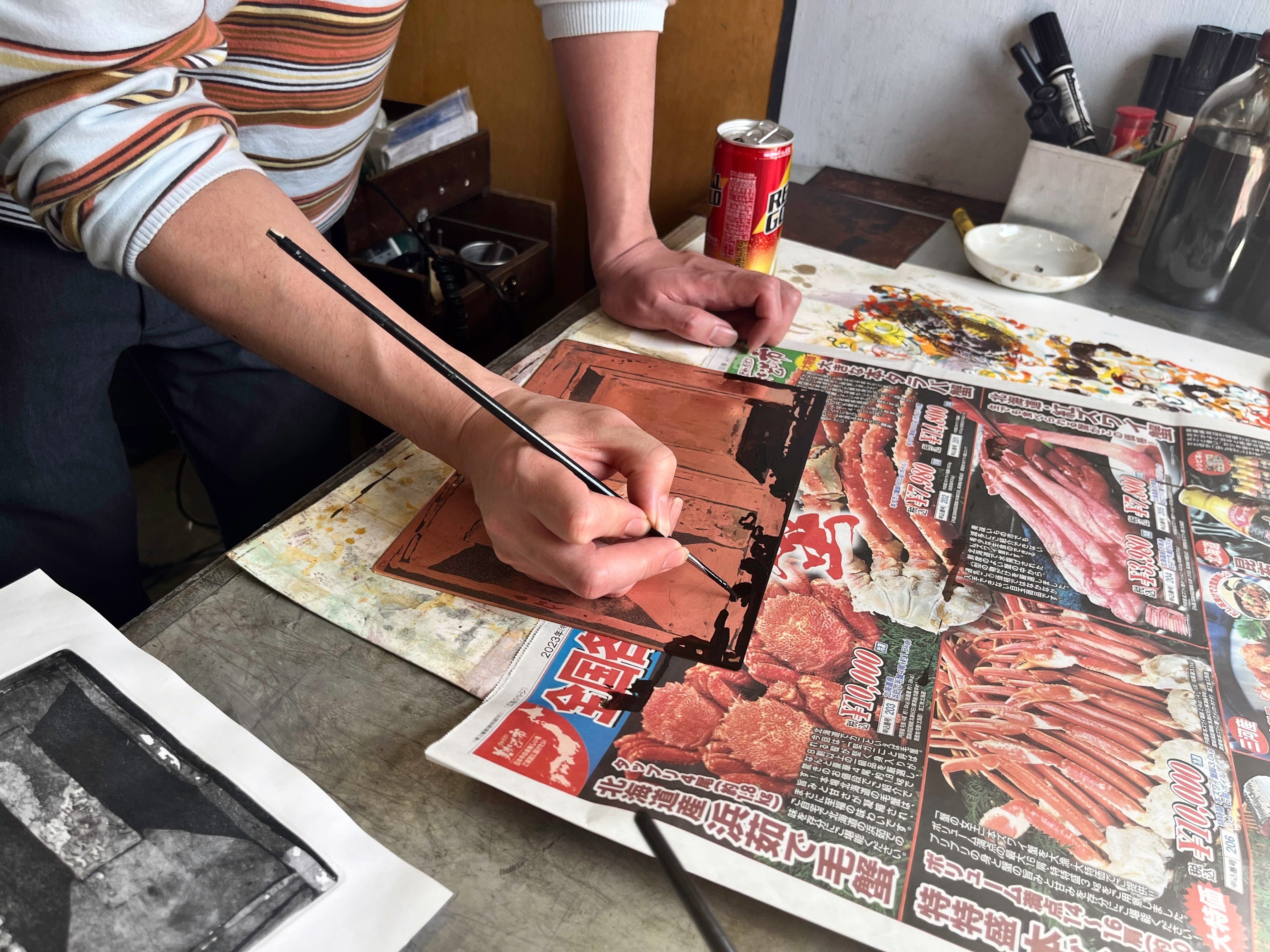 ビジュツノゲンバ「版画でしかできないことをここでやる」梅津庸一と