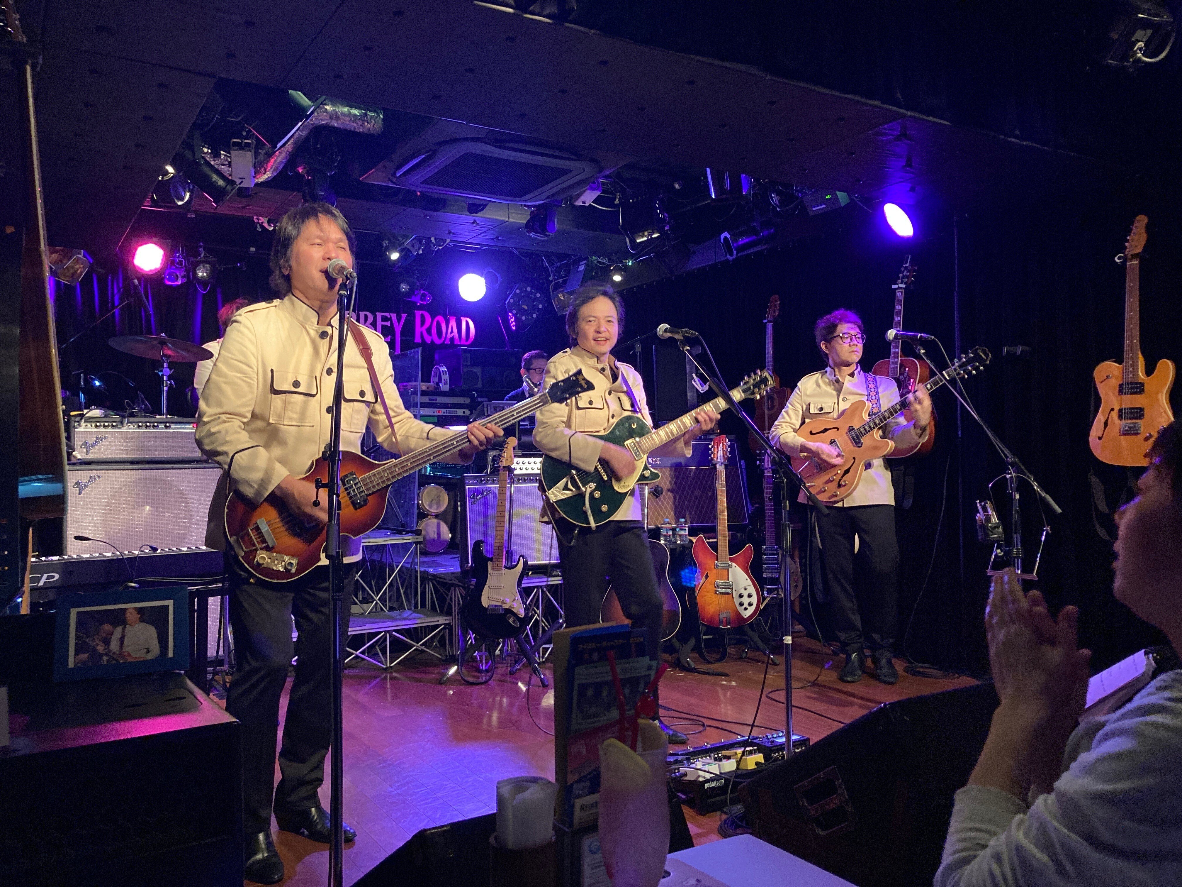 ビートルズの魔法：六本木「アビーロード」での「パロッツ」ライブ体験