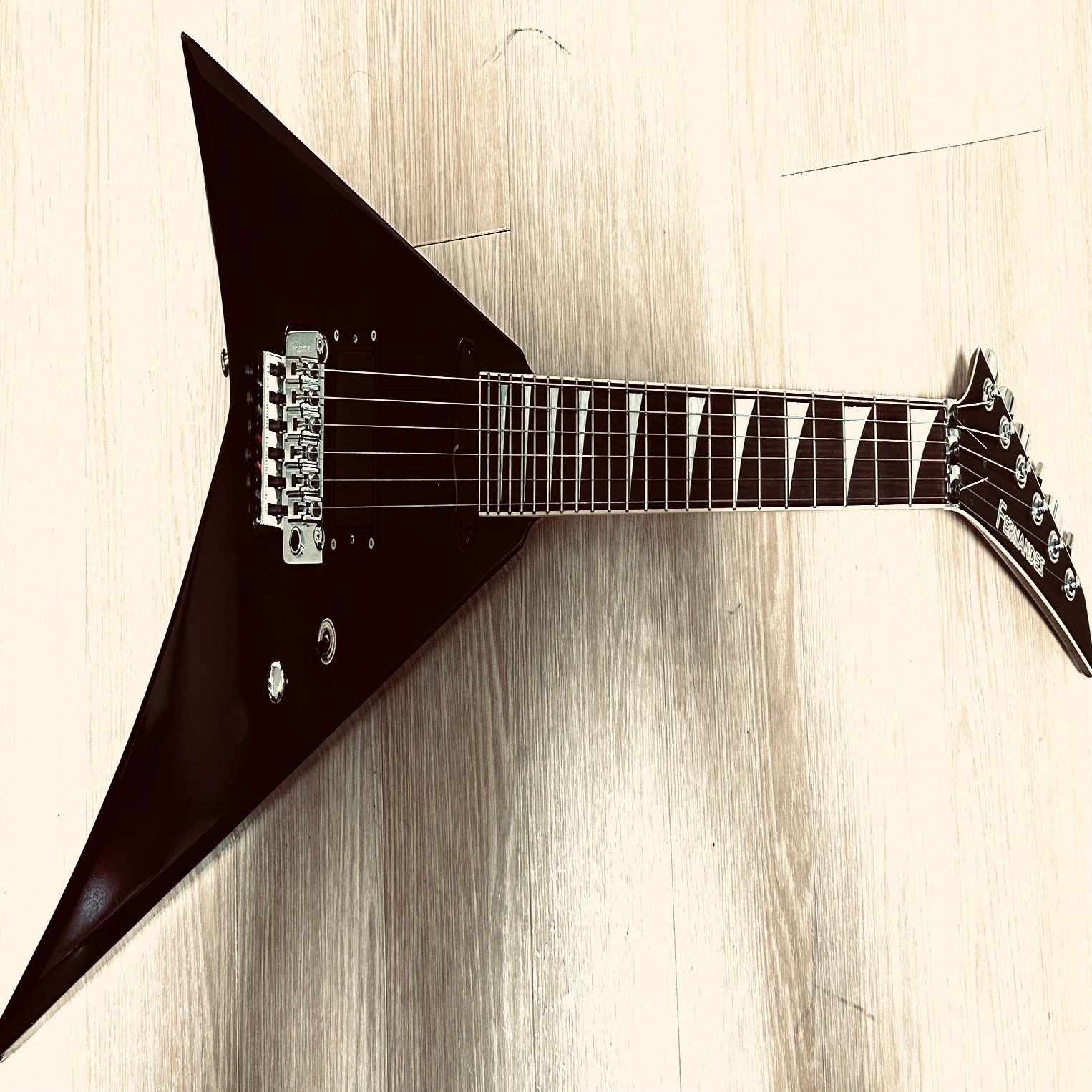 優里のタトゥーデザイン・意味は？｜背中や耳のタトゥーやいつから入れたのかも紹介！ | Tattoo Japan Blog, image size:2000x769