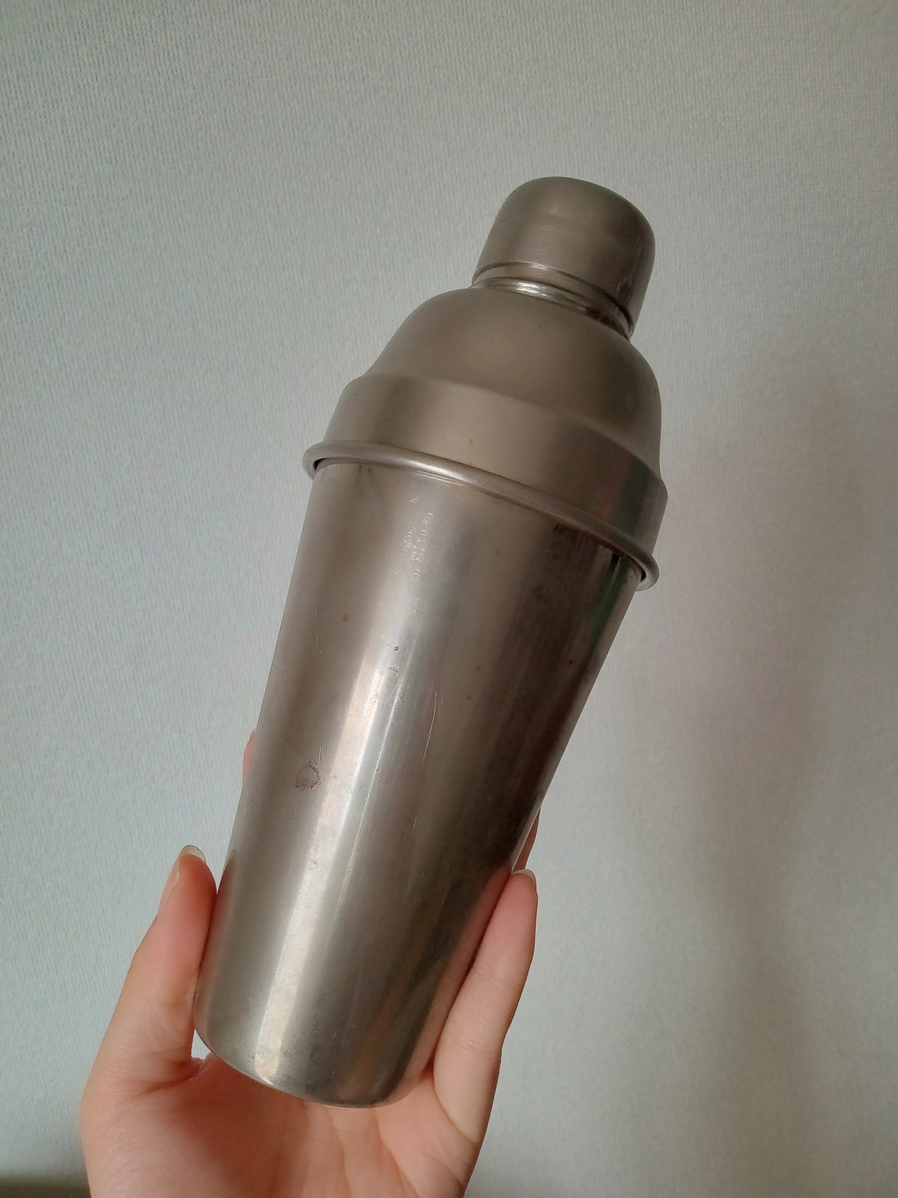 下戸なのに酒器ばかりある｜鴻池サキノ
