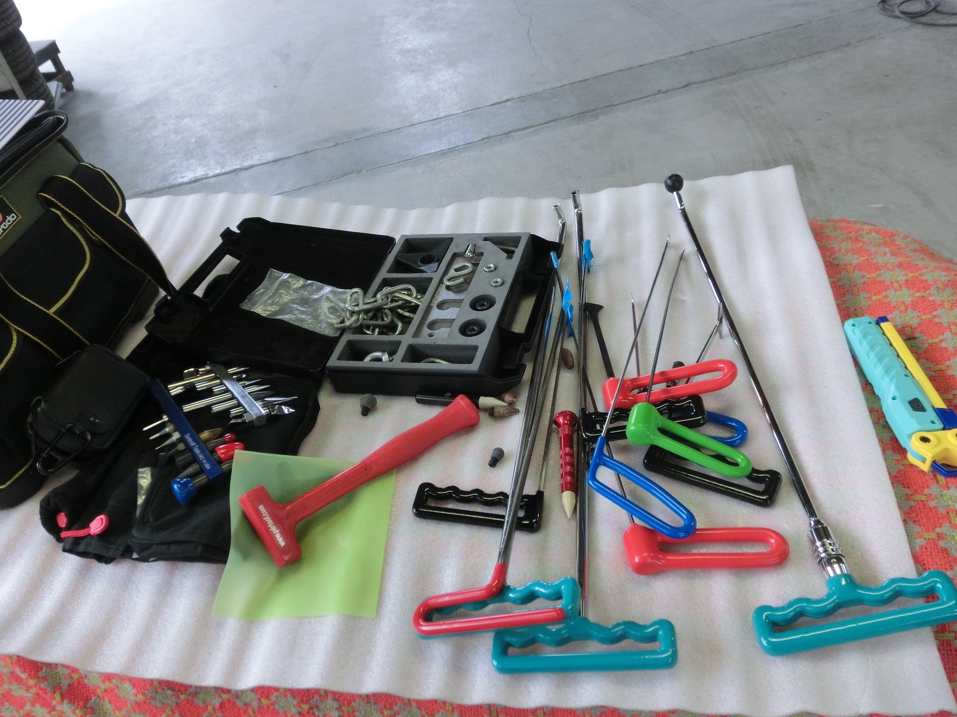 車用ルーフデント フード・ボンネット・トランク・ルーフ・ルーフサイドにできた