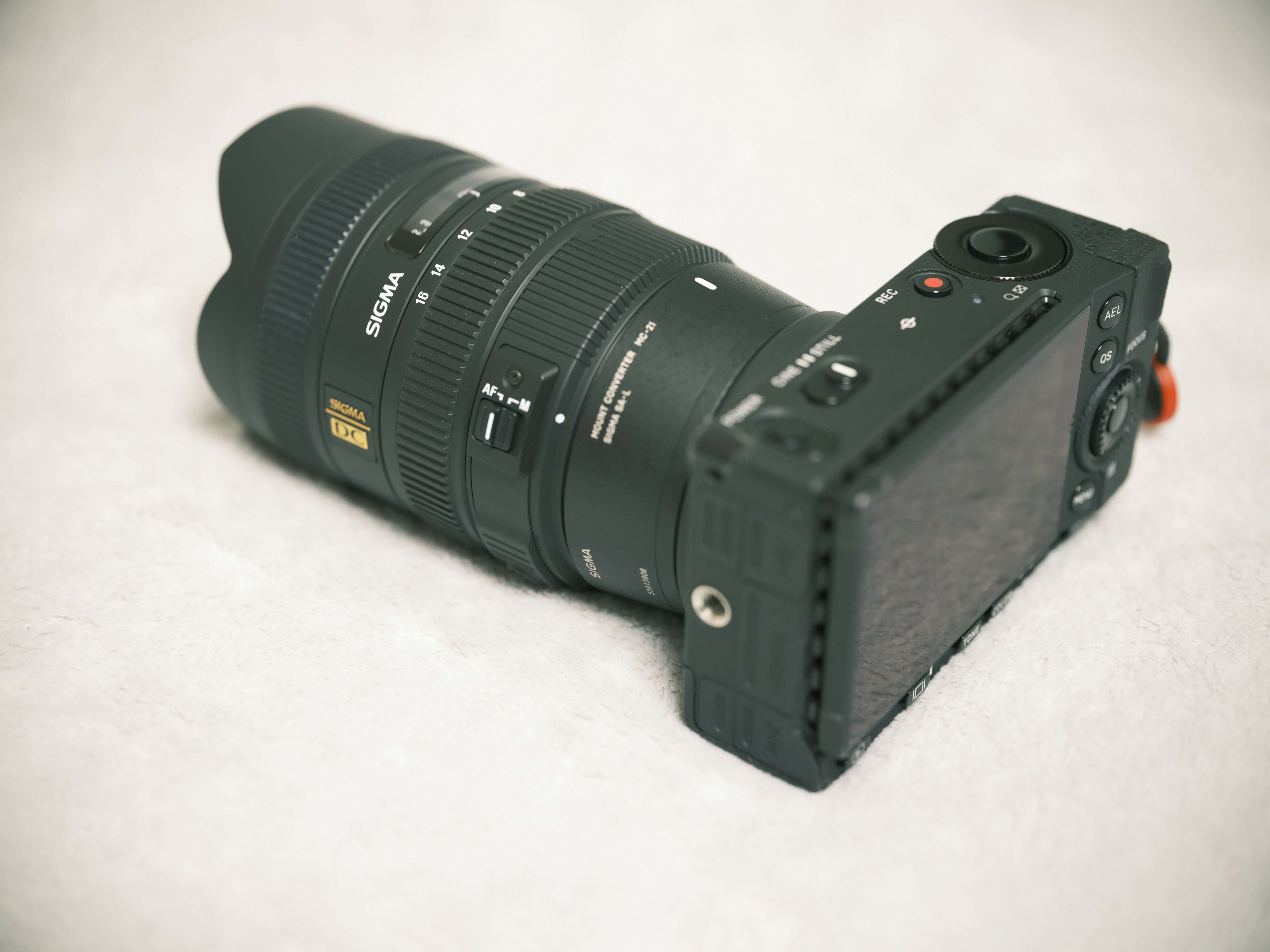 レビュー】APS-C最広角ズーム 8-16mm F4.5-5.6 DC HSM をSIGMA レビュー】APS-C最広角ズーム 8-16mm F4.5-5.6 DC HSM をSIGMA