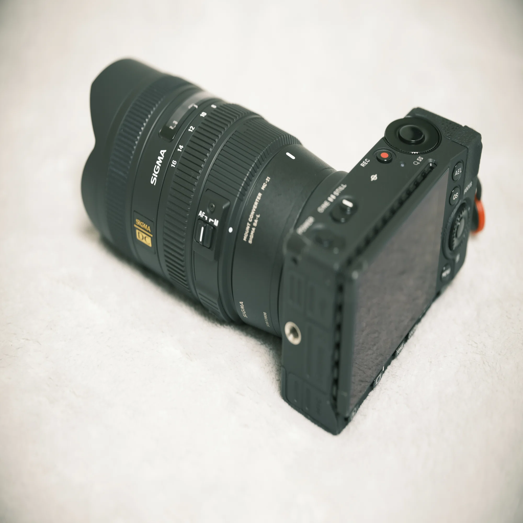 シグマ SIGMA 超広角ズームレンズ 8-16mm F4.5-5.6 DC HSM キヤノン用 APS-