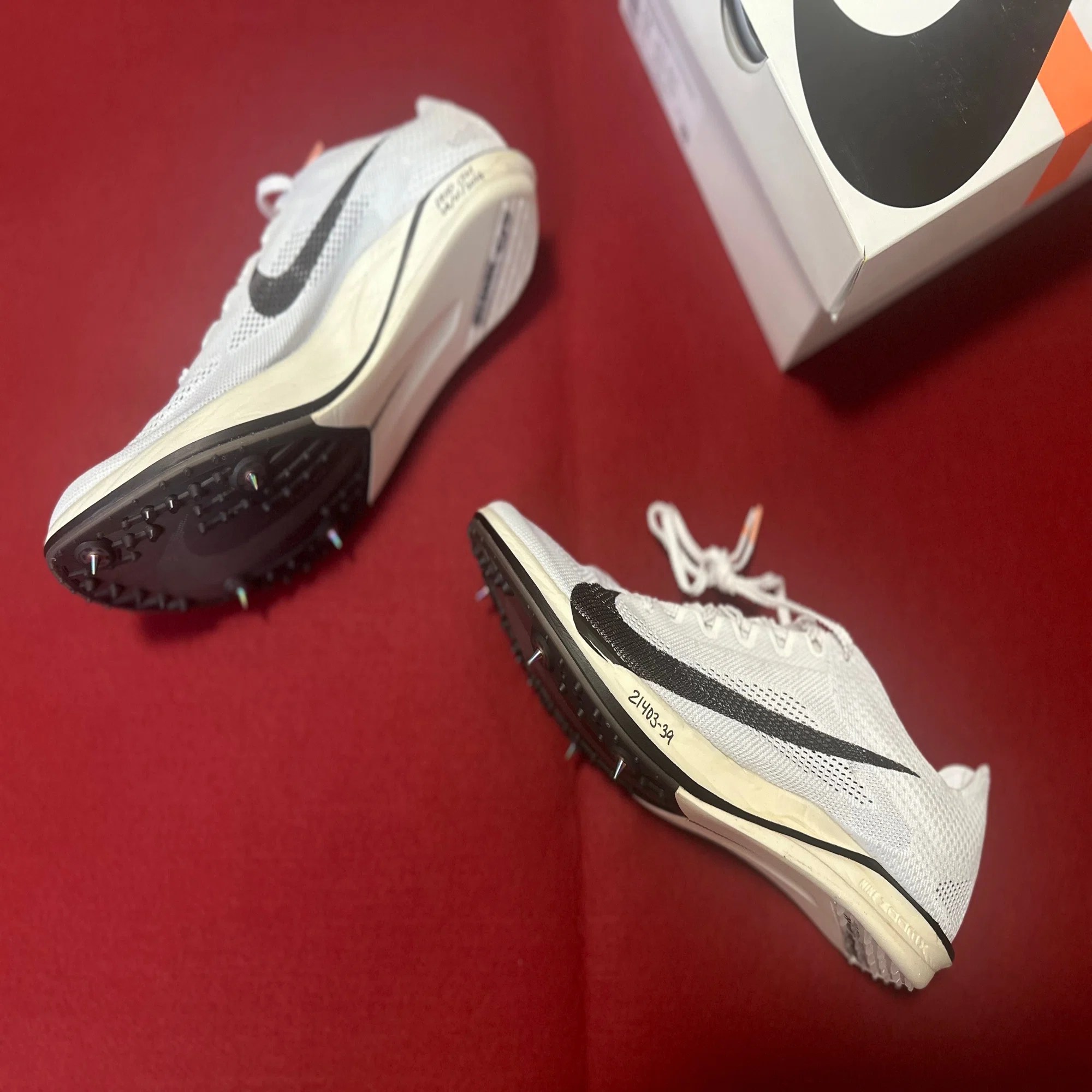 ドラゴンフライエリート 違い Nike ZoomX Dragonfly 2 Elite ドラゴン 