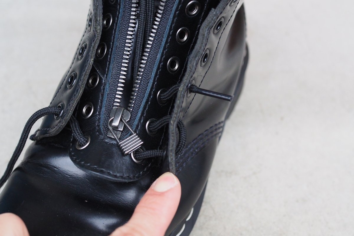 ドクターマーチン10ホールフロントジップカスタム ぶ厚い 