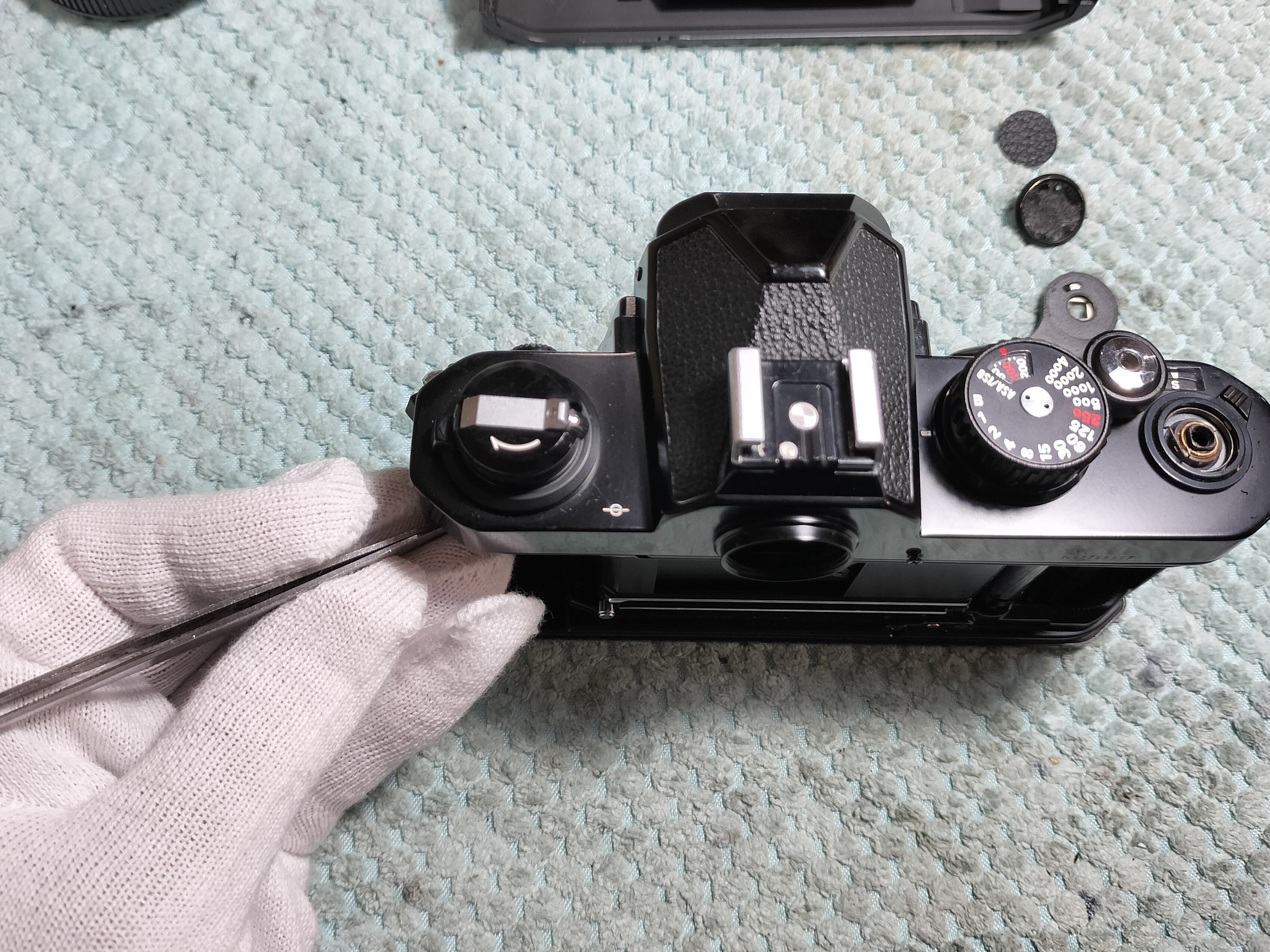 Nikon FM2の分解｜フィルムカメラ修理のアクアカメラ