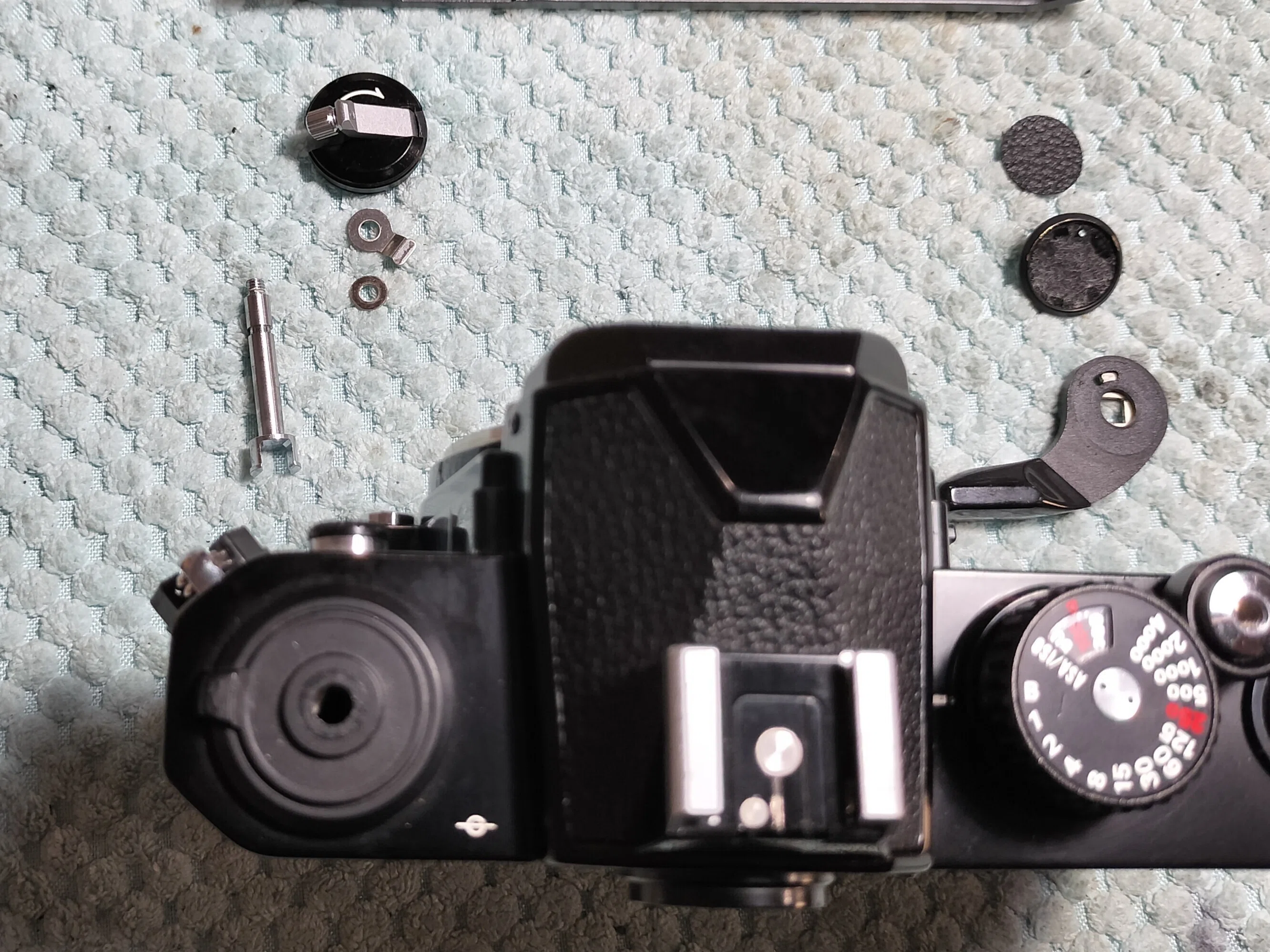 Nikon FM2の分解｜フィルムカメラ修理のアクアカメラ