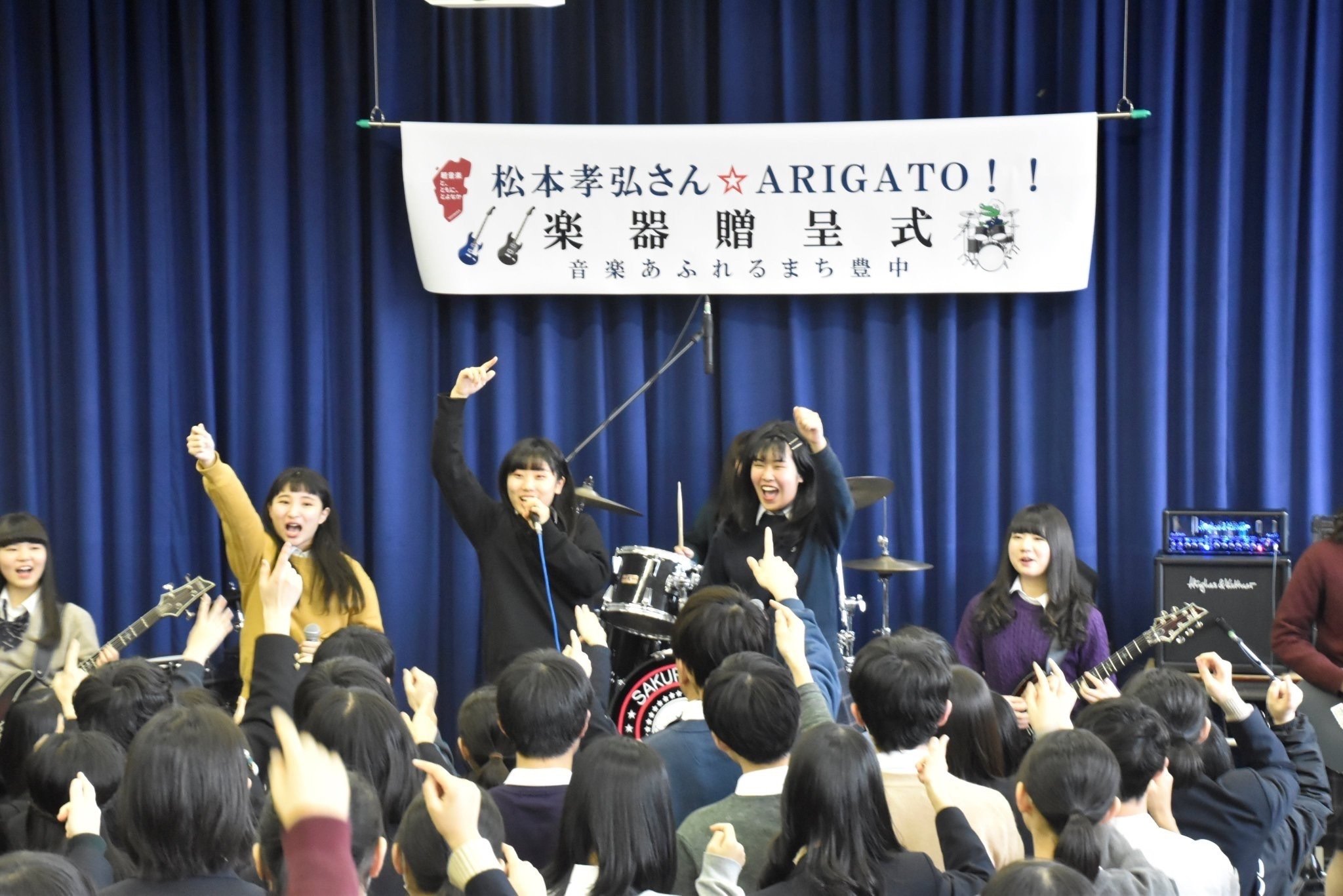 B'z松本孝弘さんをultra応援！～豊中市凱旋公演の裏側～｜豊中