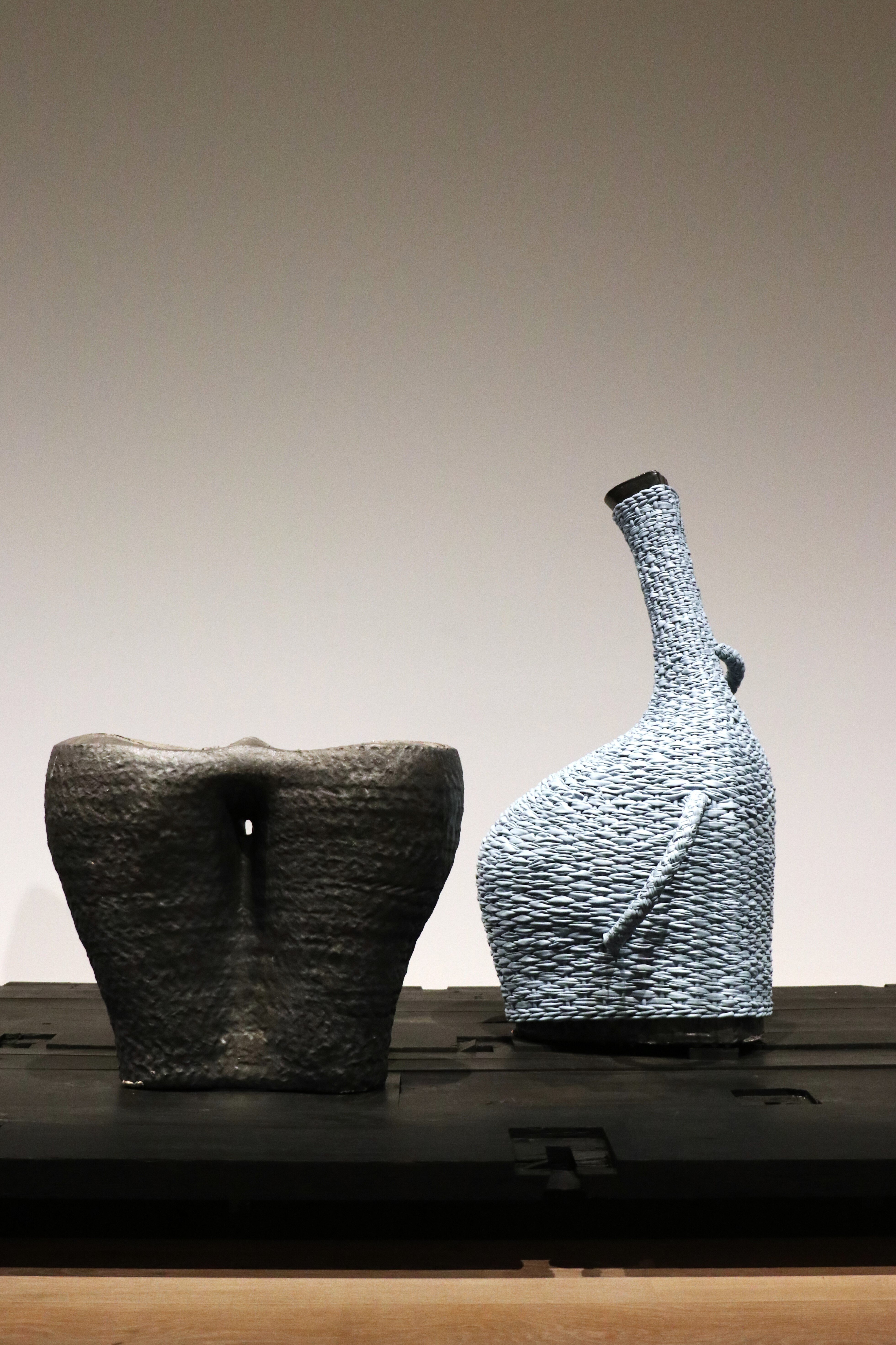 シアスター・ゲイツ展 -02 巨大空間に[民藝]を感じてみる｜Abbey