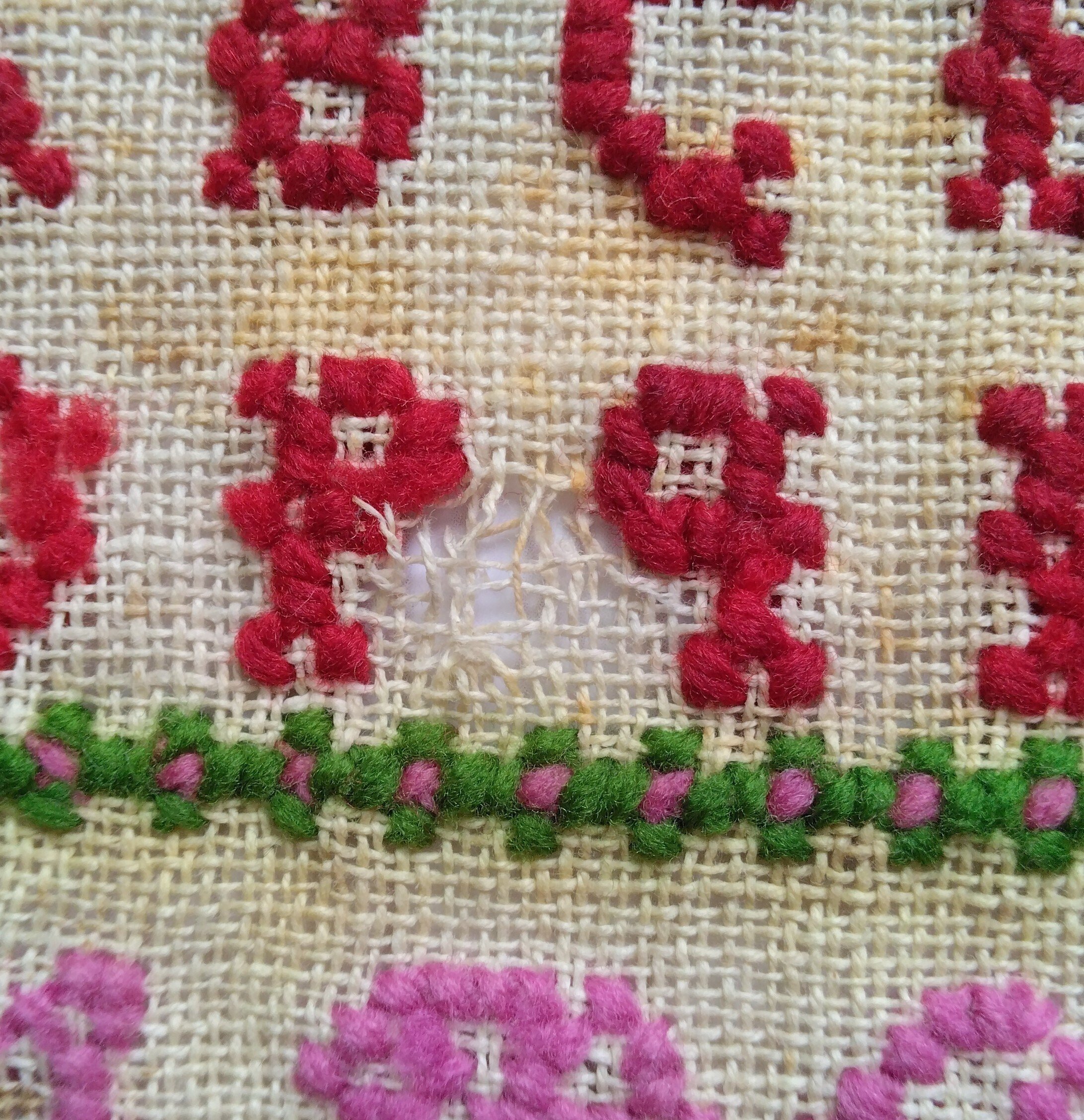 旧満州？年代物の刺繍 楽天市場】オールドスザンニ ウズベキスタンの刺繍布 Uzbekistan
