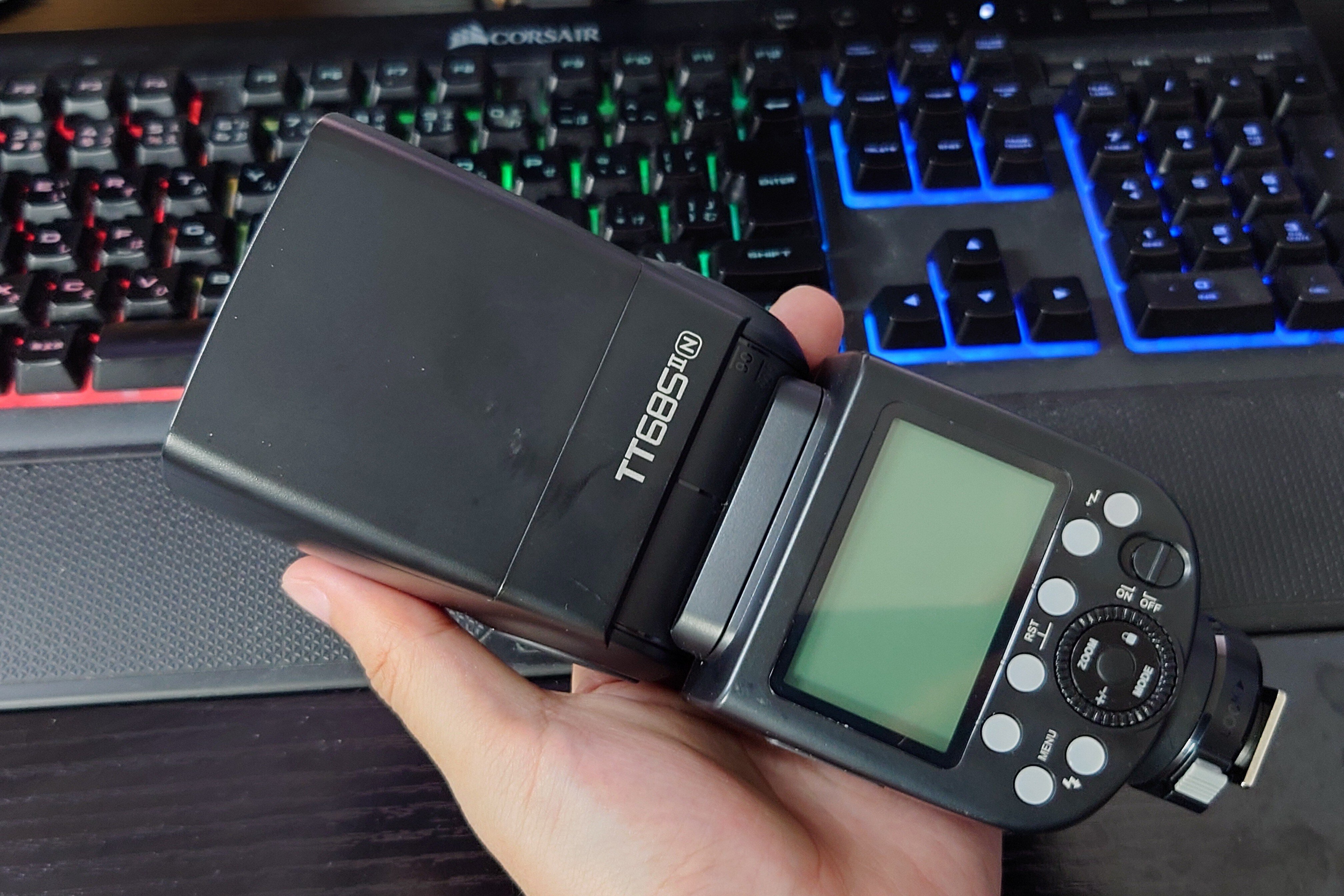 初めて買ったクリップオンストロボ TT685Ⅱについて語る｜けー