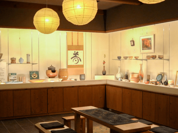 伊万里焼だと思います FFx7ioTEVUmIl68YXyWovc5exgckFZ