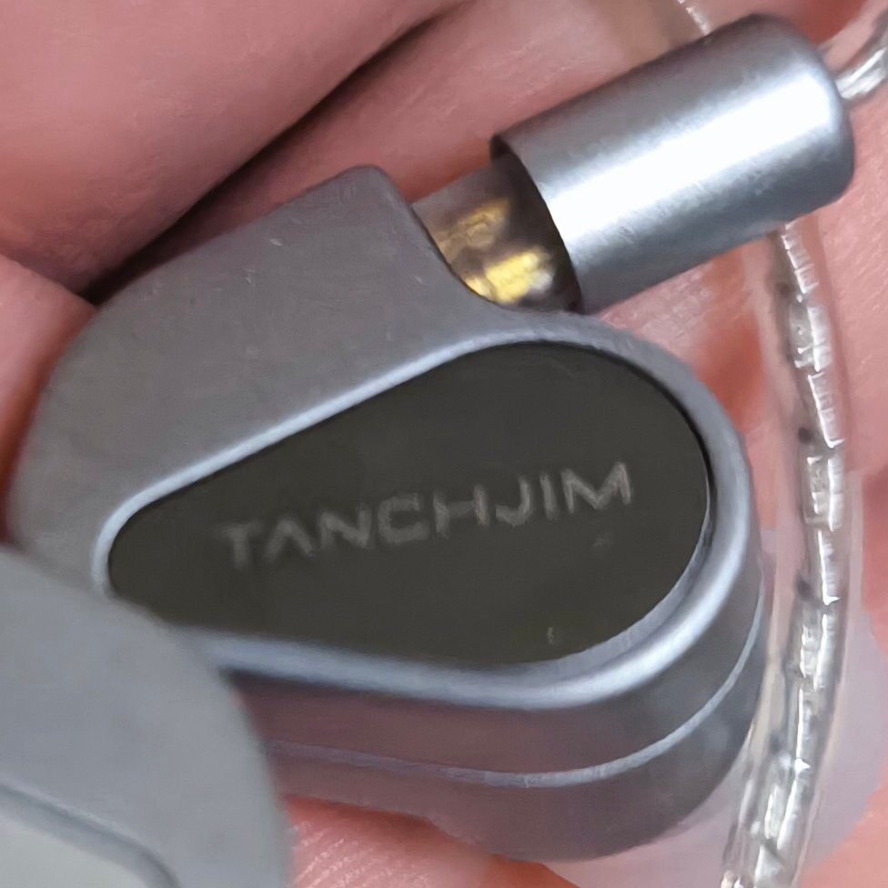 Tanchjim (タンジジム) 4U (For You) は 万人向け。万能・高 Tanchjim (タンジジム) 4U (For You) は 万人向け。万能・高