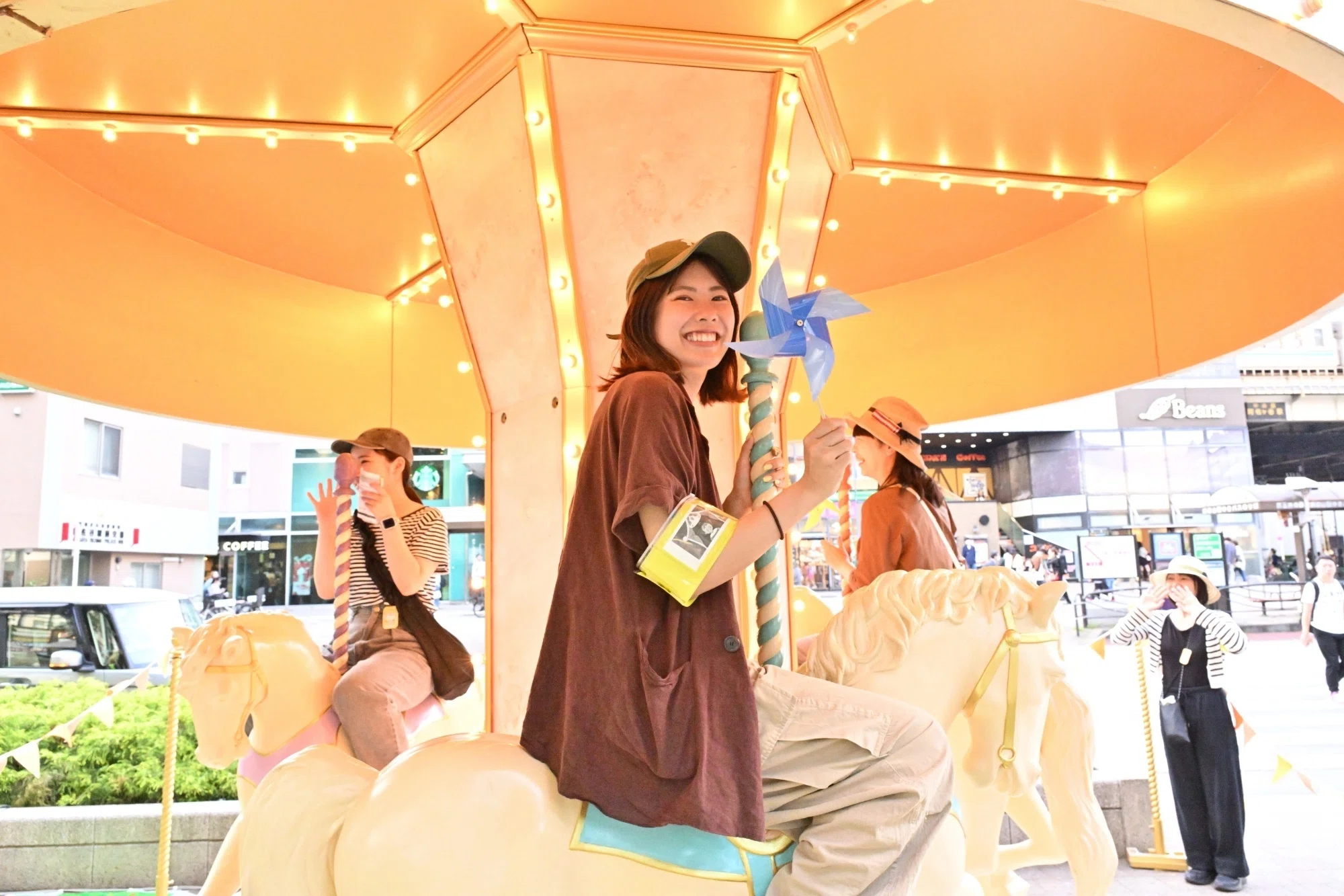 アルベロ　コート　ブタさん　メリーゴーランド 阿佐ケ谷駅前にメリーゴーランドが来た話 ーあさがやPICNIC2024（2