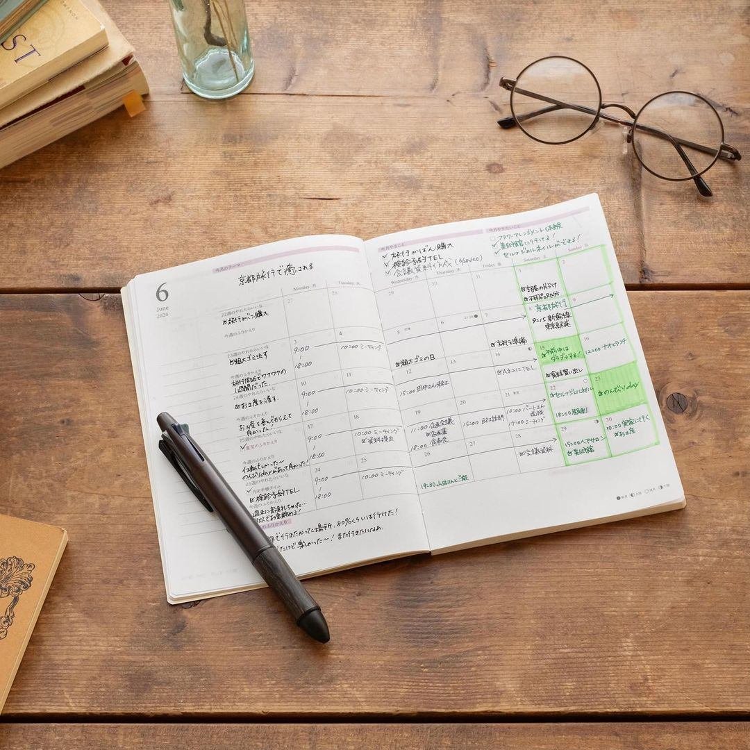 【中古】 幸せおとりよせ手帳 ２０１７/廣済堂出版/さとうめぐみ 中古】 幸せおとりよせ手帳 2018 / さとうめぐみ / 廣済堂出版