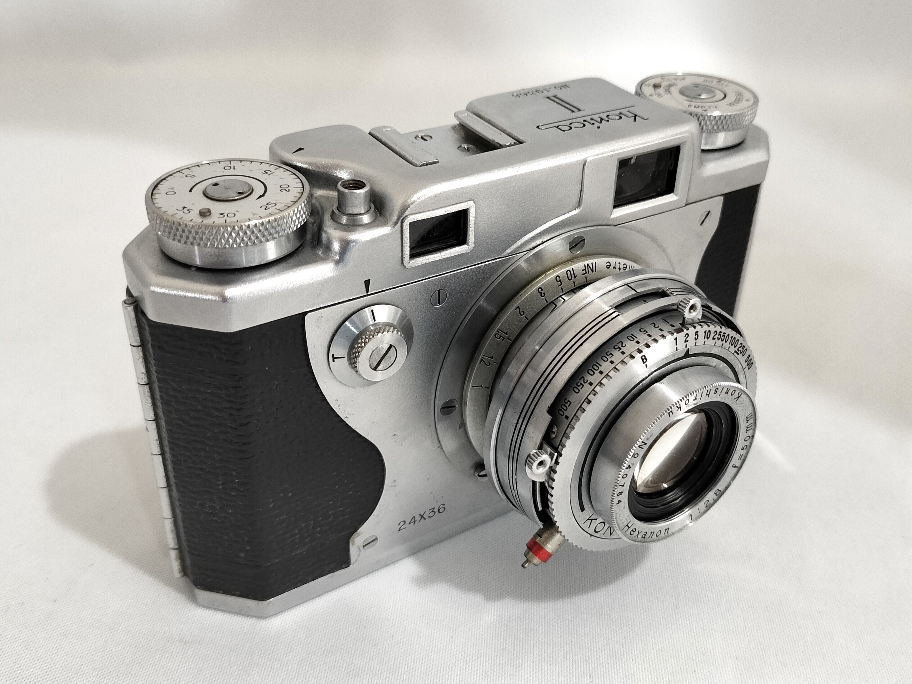 Konica IIシリーズの分解|フィルムカメラ修理のアクアカメラ Konica IIシリーズの分解|フィルムカメラ修理のアクアカメラ