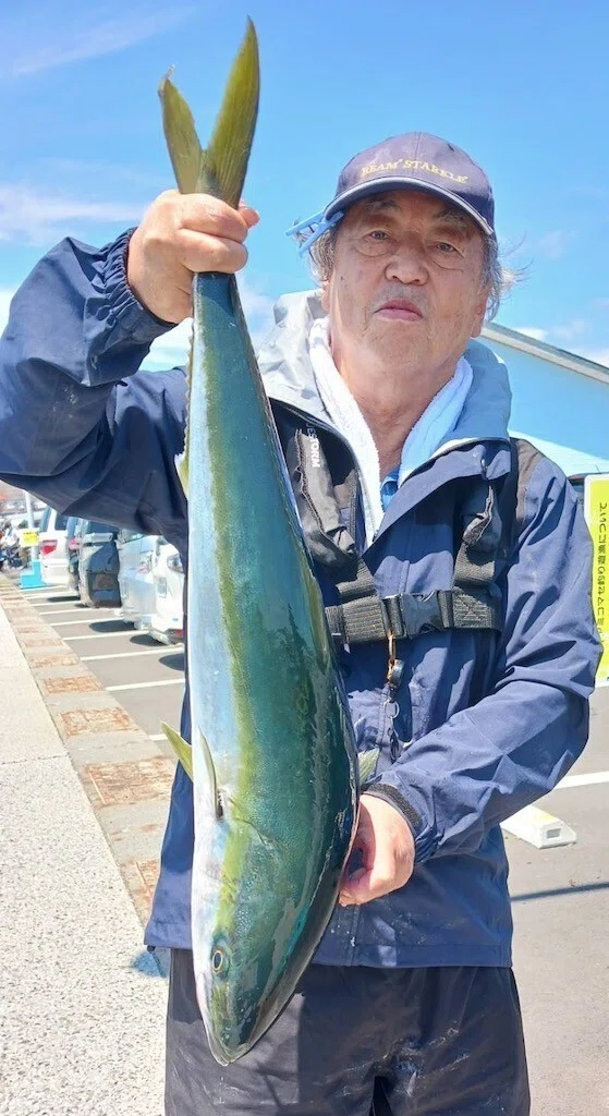 イサキ解禁】多数ヒット、最大38cm！大アジも多数ヒット、最大44cm