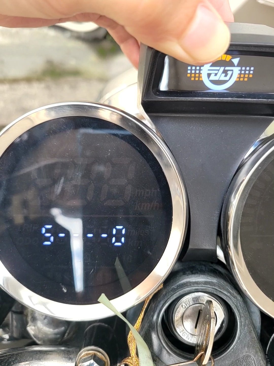 ■GN125H 社外メーター　磨きカスタム □GN125H 純正メーター 磨きカスタム - メルカリ