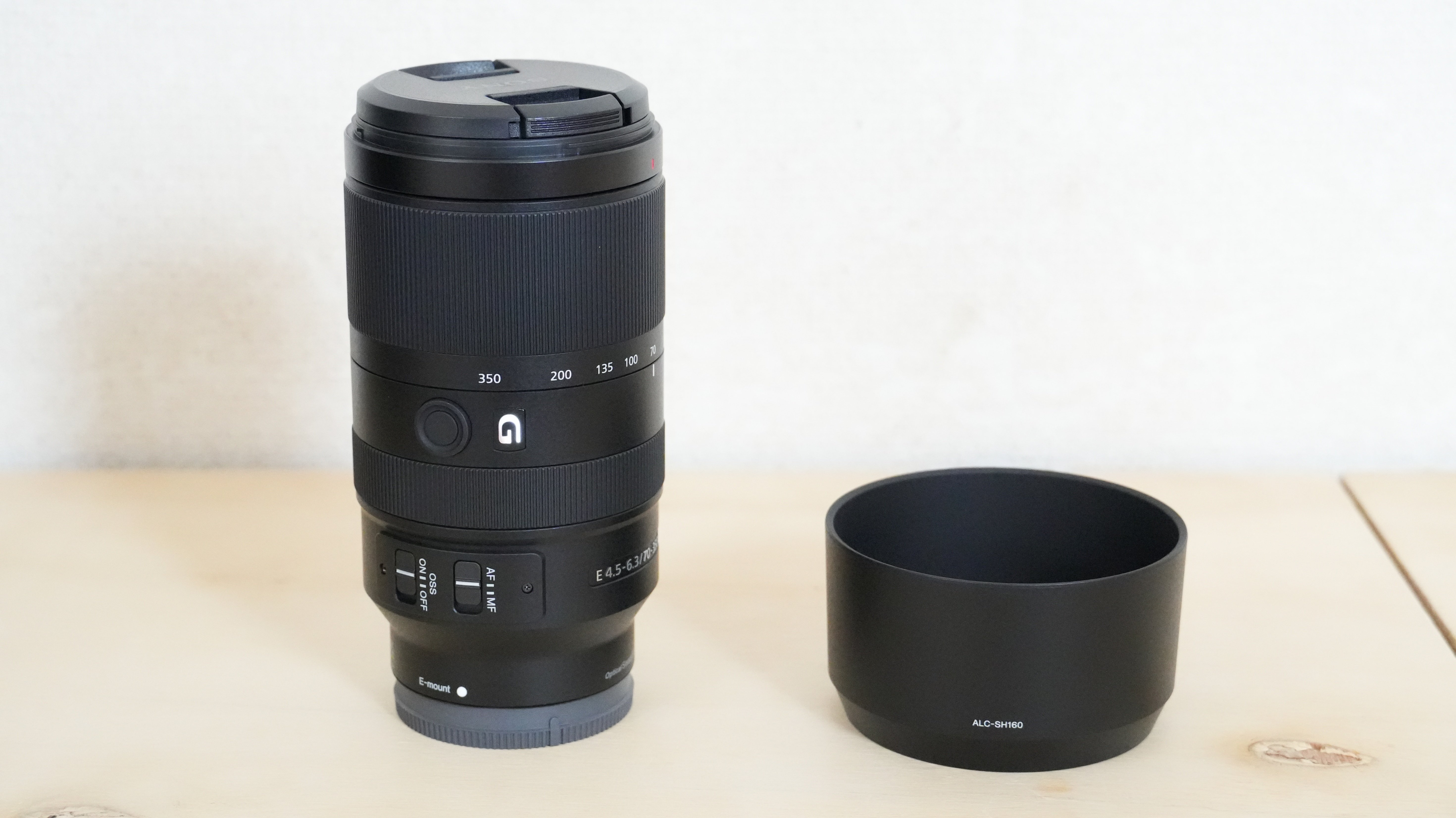 SONYカメラα6700に望遠レンズ。菖蒲の花を前ボケで撮ってみた