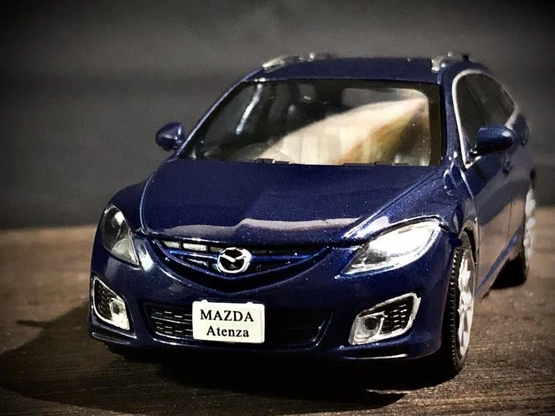 ノレブ 1/43 マツダ アテンザスポーツワゴン｜てOのミニカー日記。