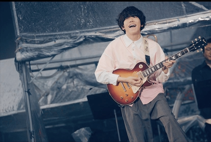 随時更新】sumika・片岡 健太の使用ギター｜らむ