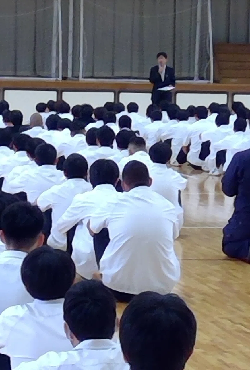 全校集会：衣替えです！｜岩手県立黒沢尻工業高等学校