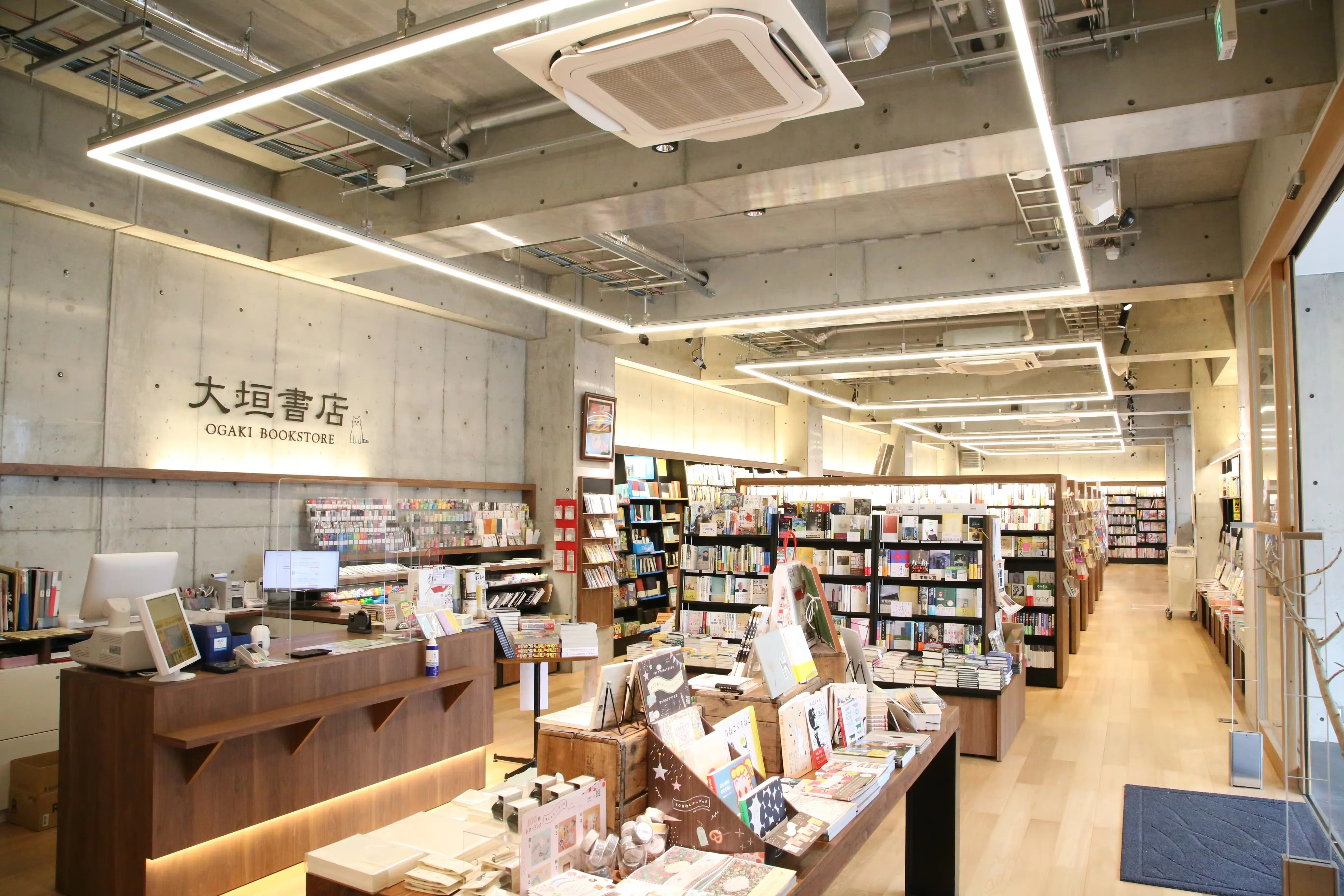 6/30まで】書店を元気にしたい！本屋が無料の本を作り、全国での配布を