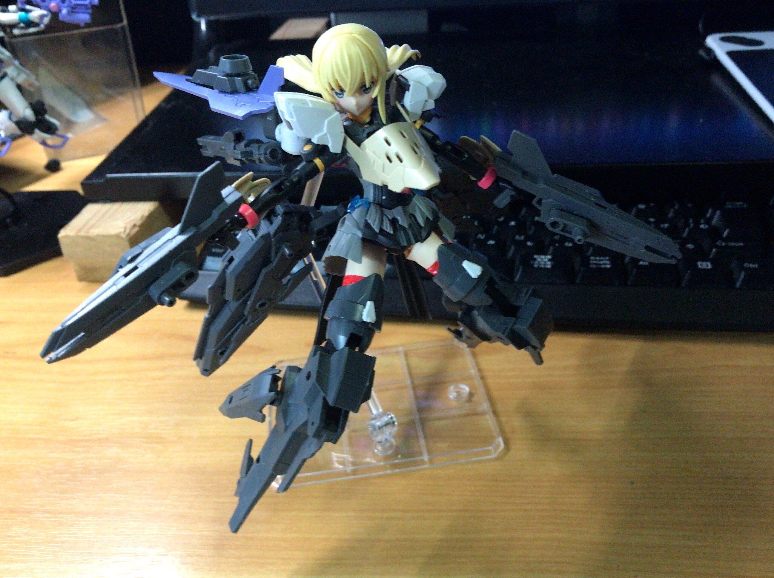 ミキシング塗装完成品　鉄槍騎士　美プラ 美プラ日記：塗装知識0で充電式エアブラシで塗る｜BTA(Kelorin Jo)